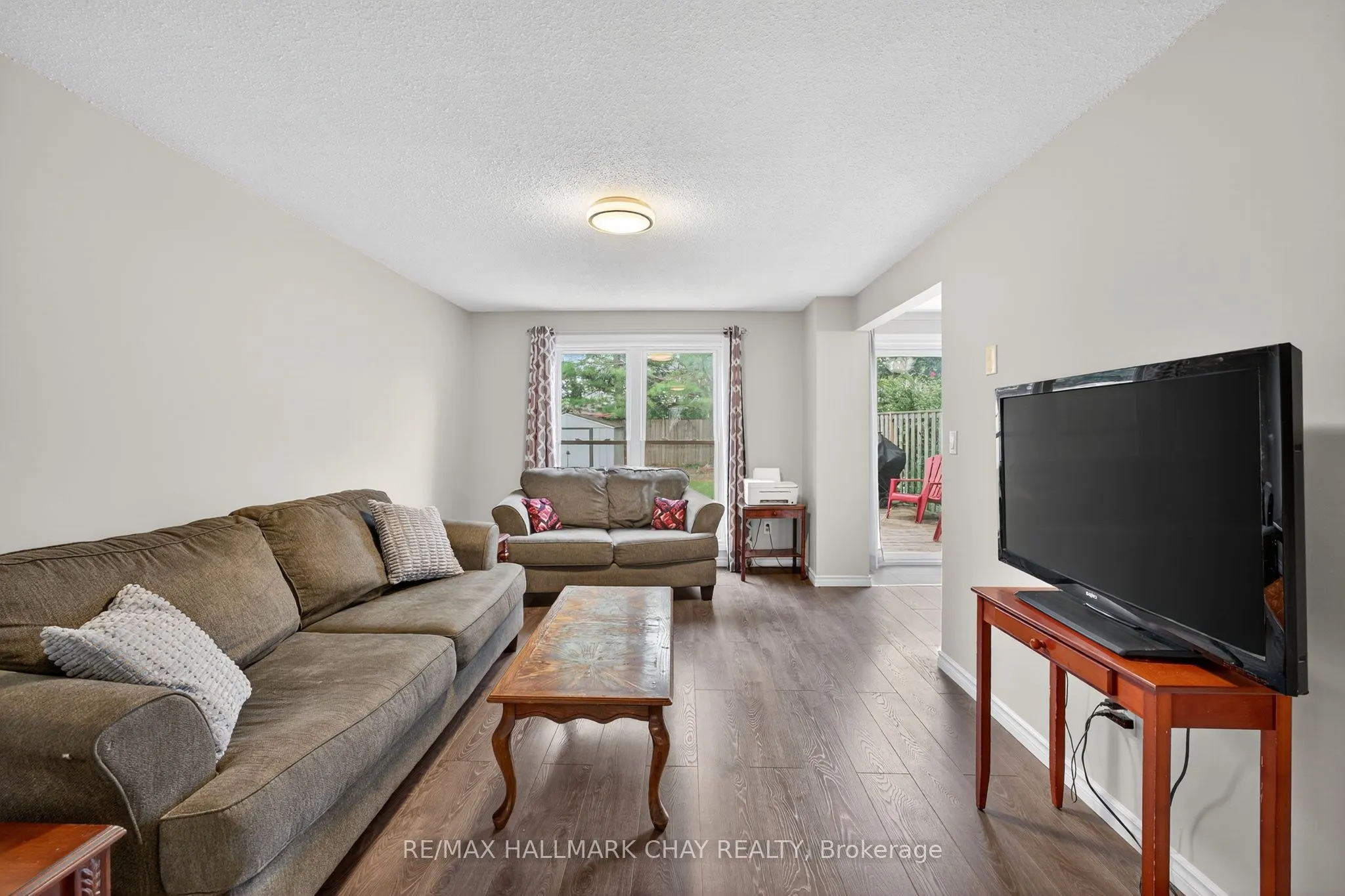 36 Mowat Crescent