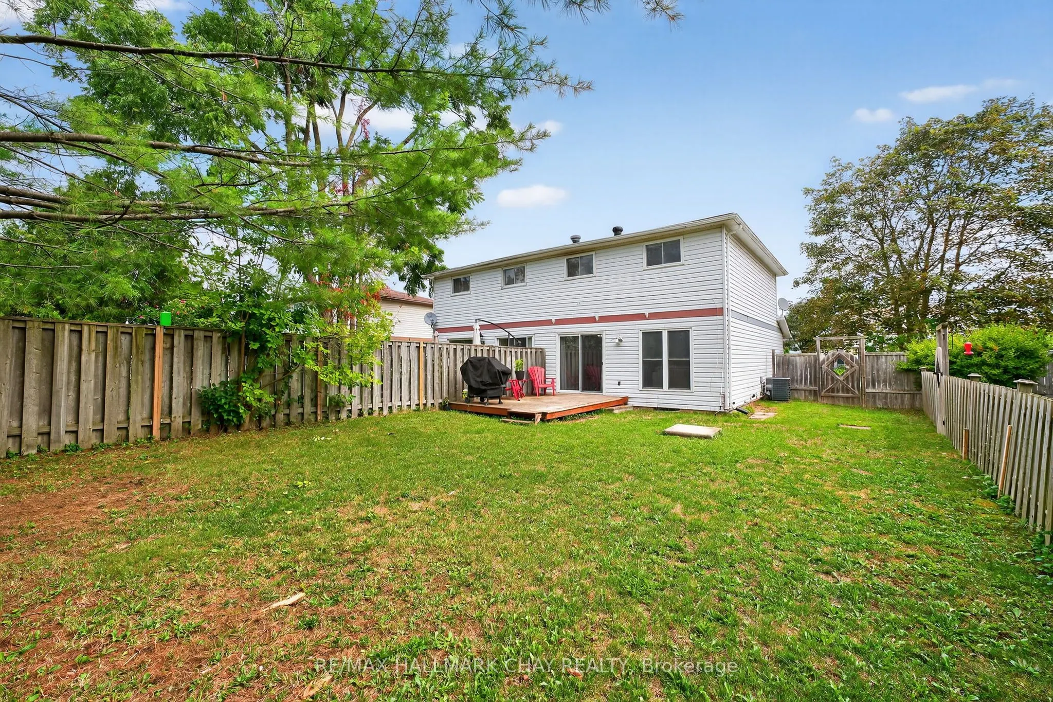 36 Mowat Crescent