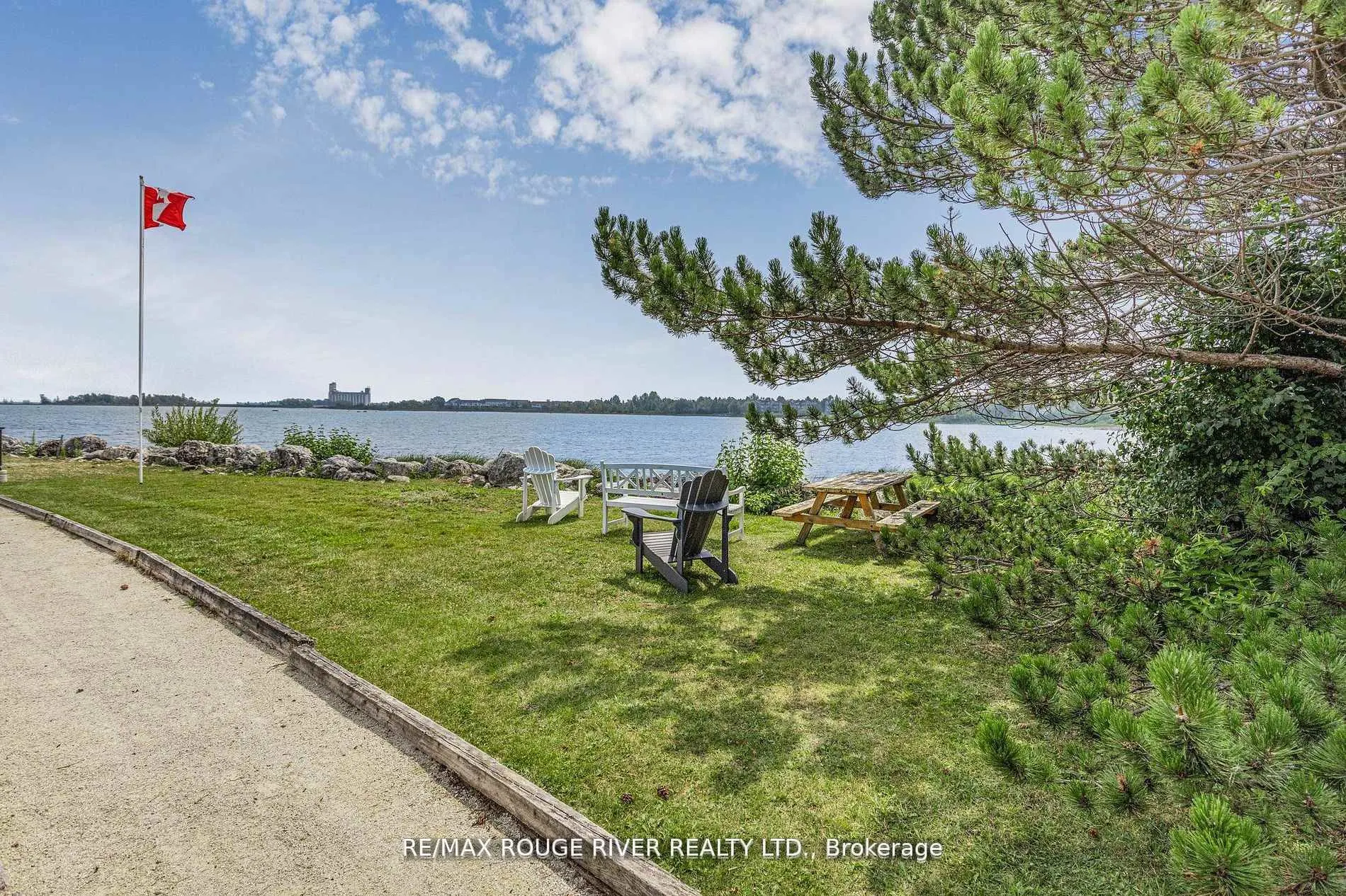 8 Ramblings Way SE, #121
