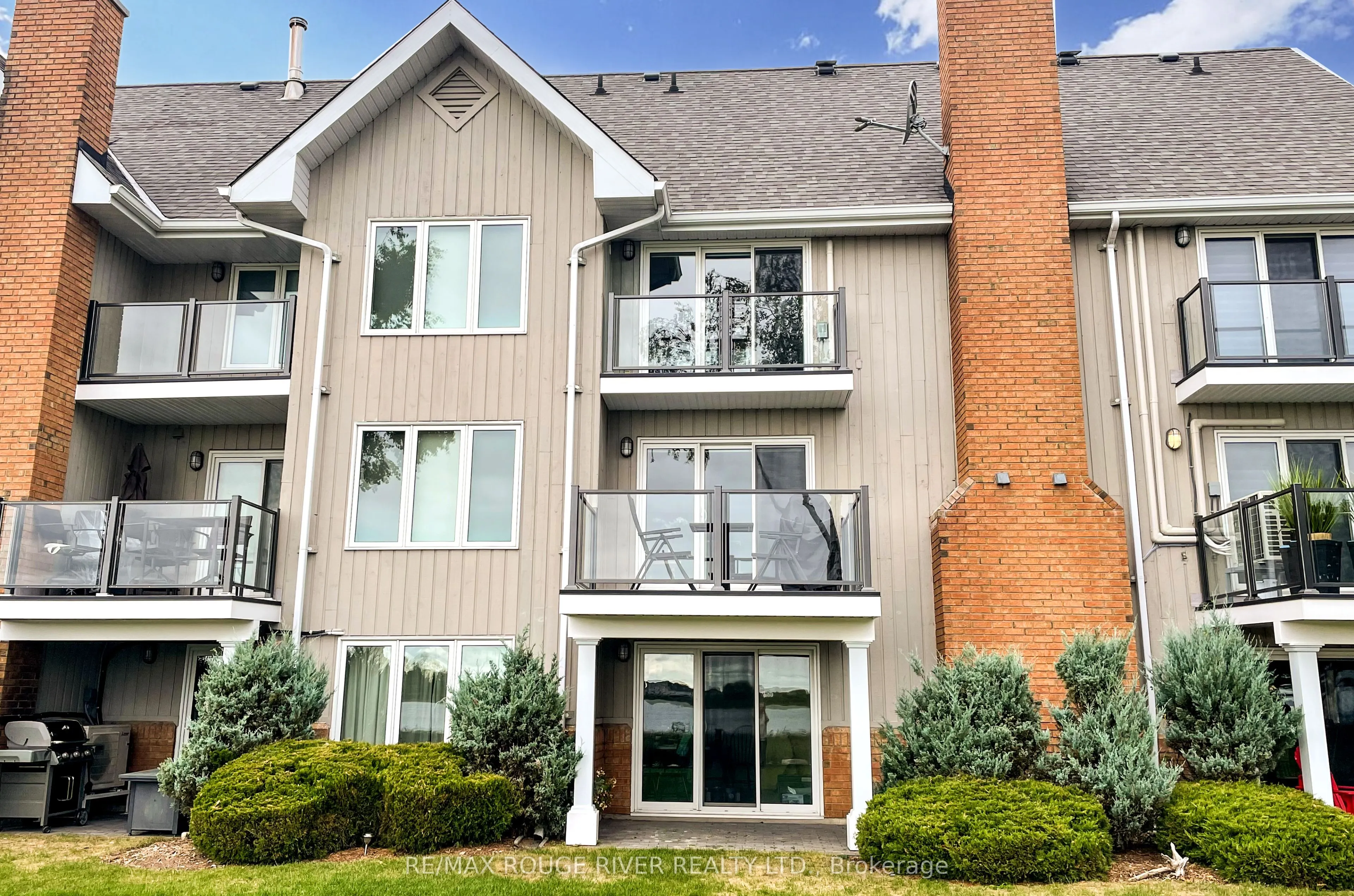 8 Ramblings Way SE, #121