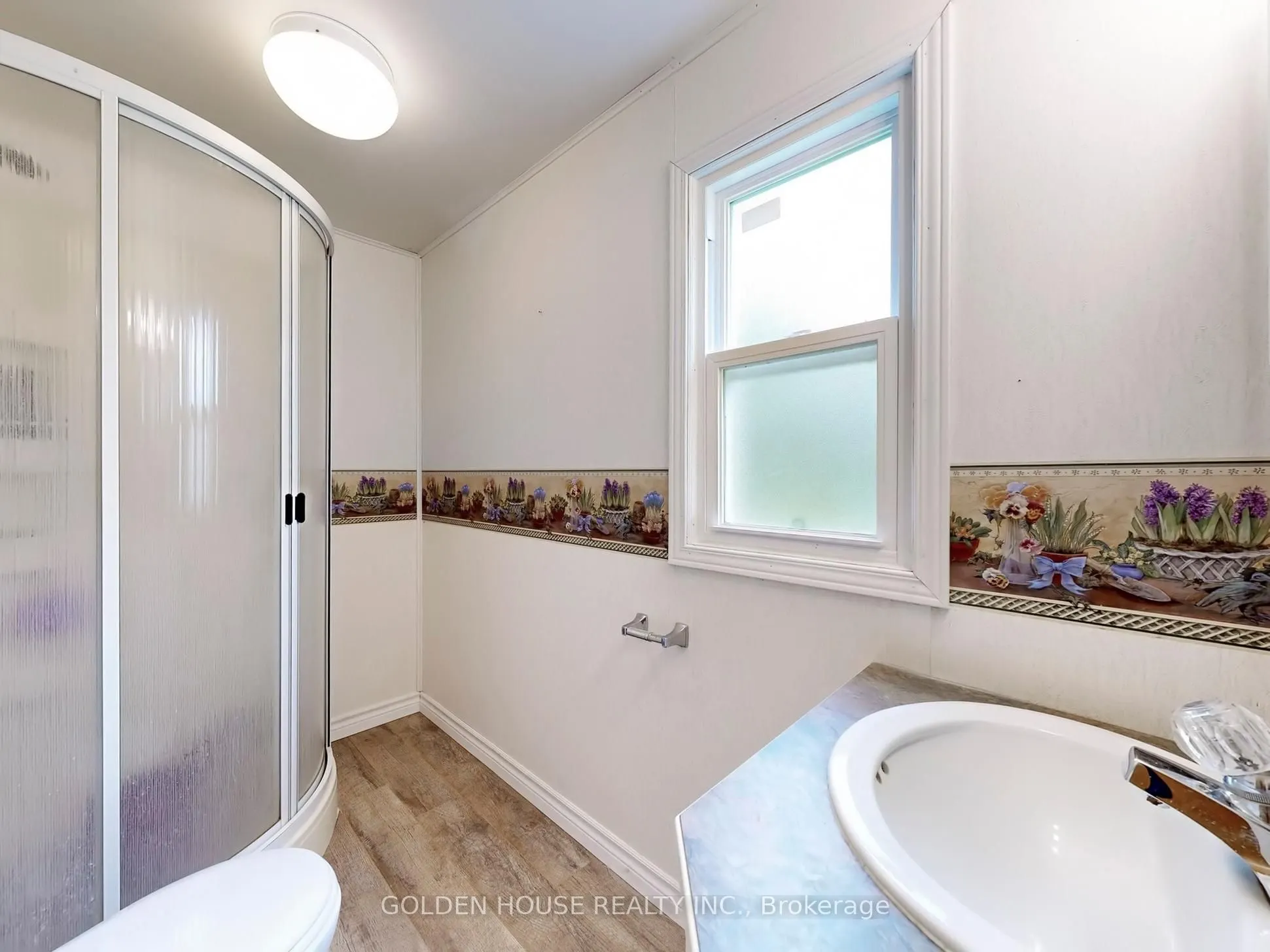 3845 Glenrest Drive