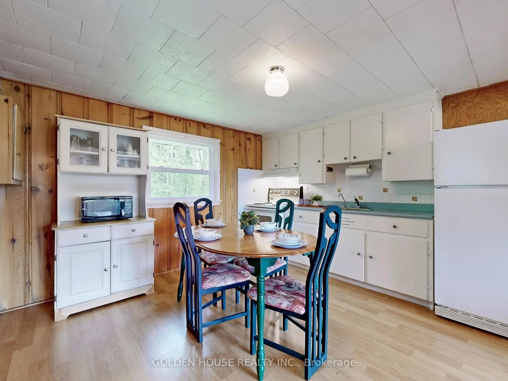 3845 Glenrest Drive