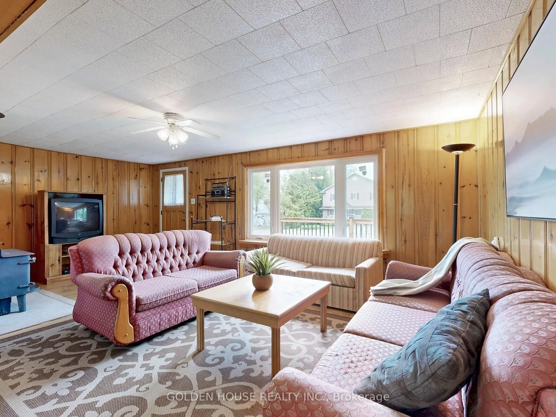 3845 Glenrest Drive