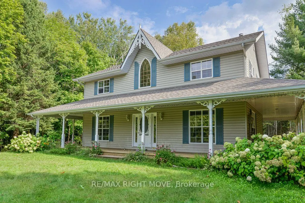 1390 Warminster Side Road