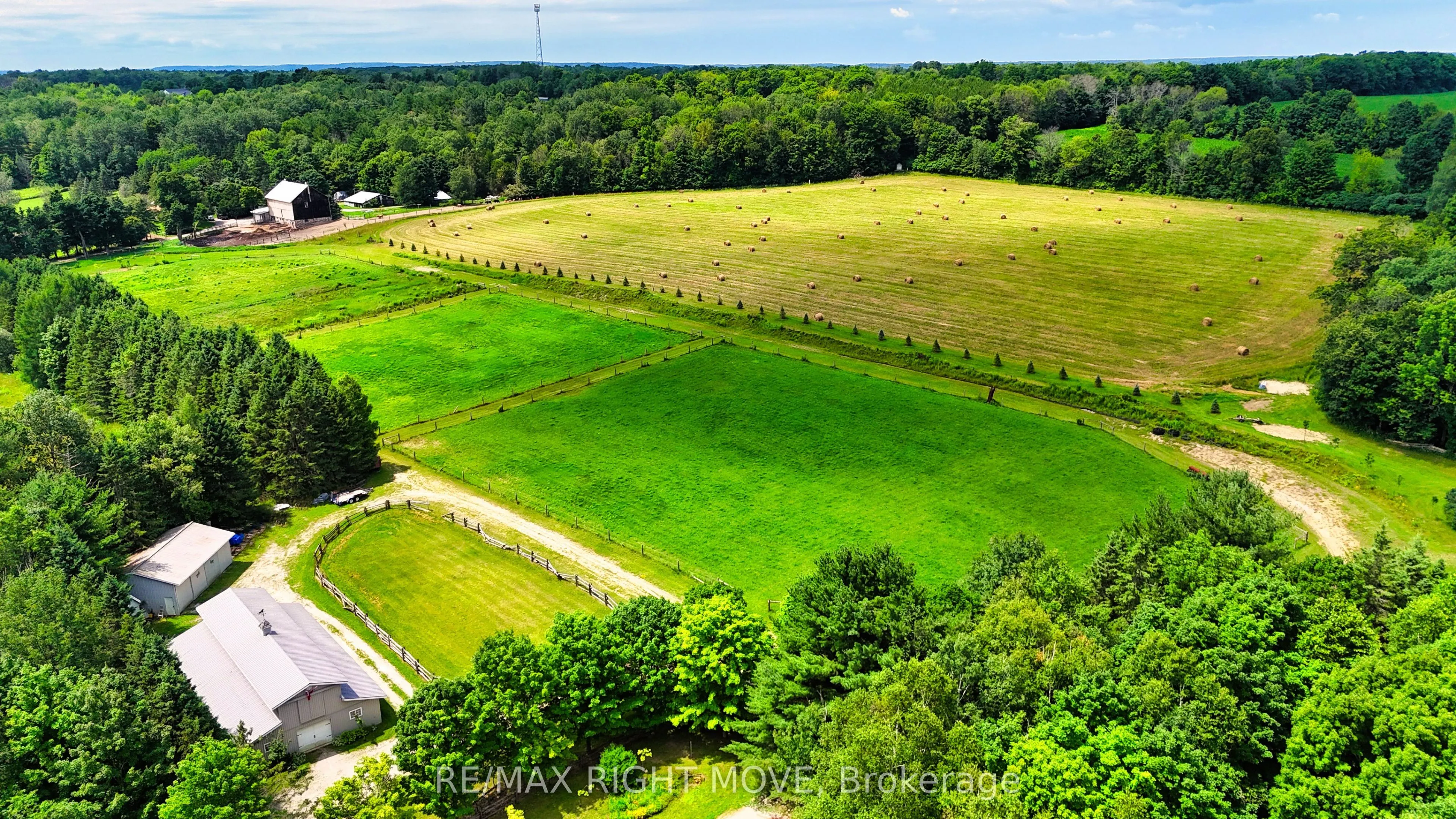 1390 Warminster Side Road