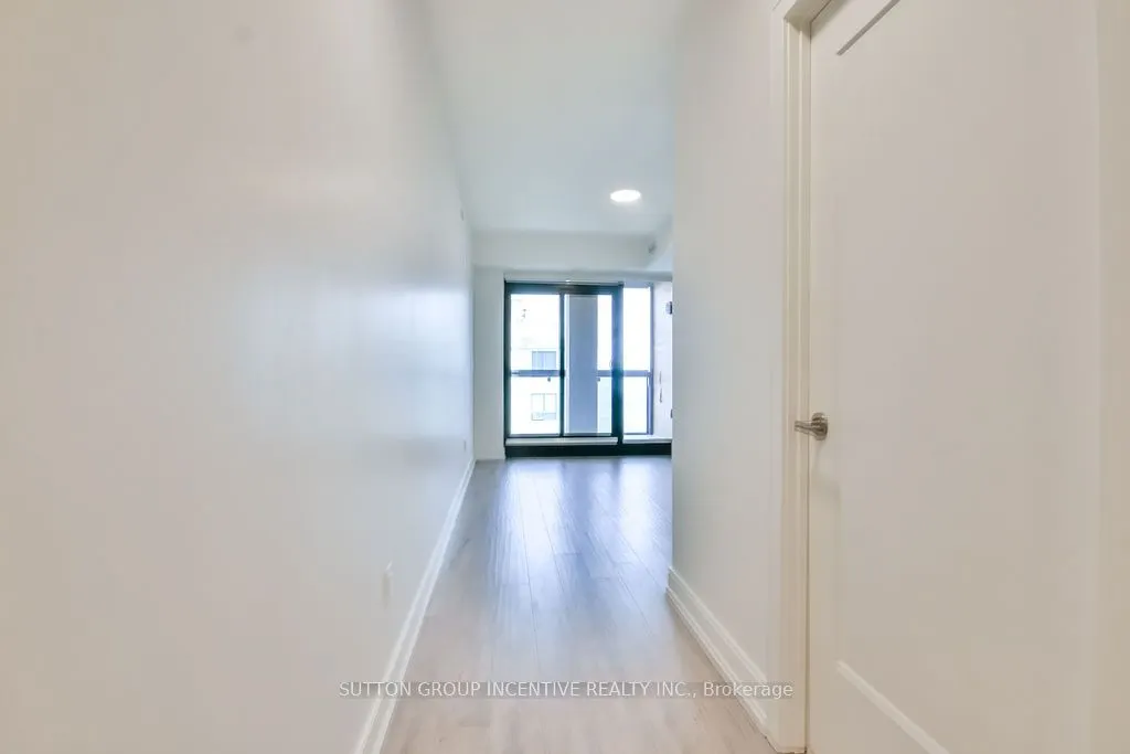 185 Dunlop Street E, #713