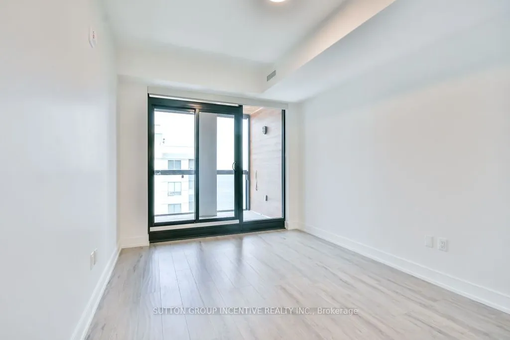 185 Dunlop Street E, #713