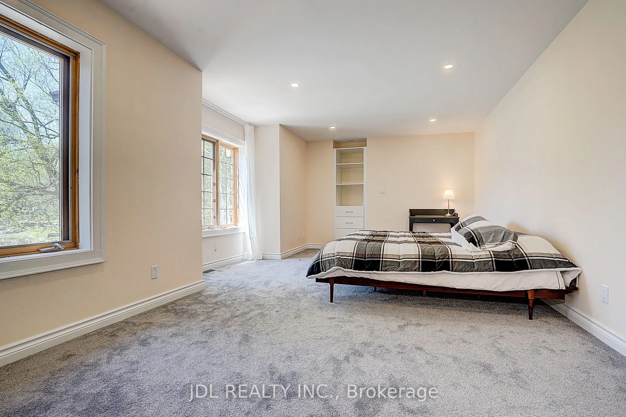646 Oxbow Park Drive