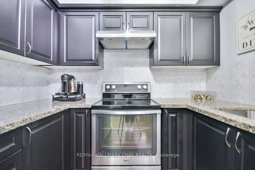 43 Ferndale Drive S, #207