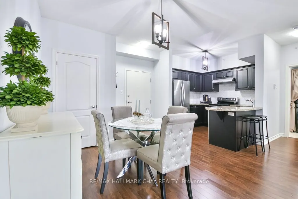 43 Ferndale Drive S, #207