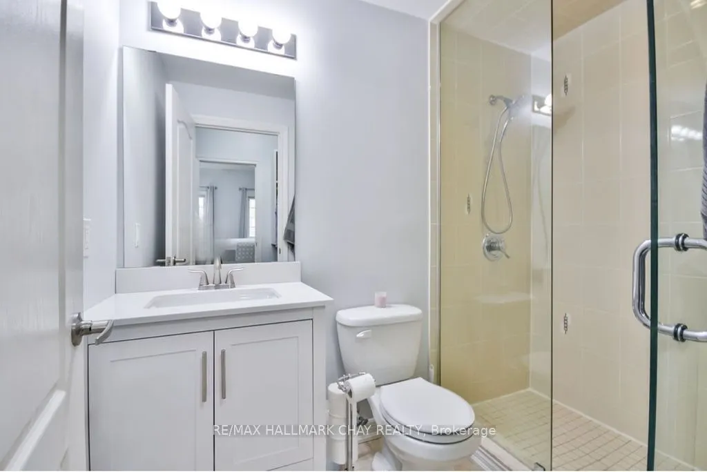 43 Ferndale Drive S, #207