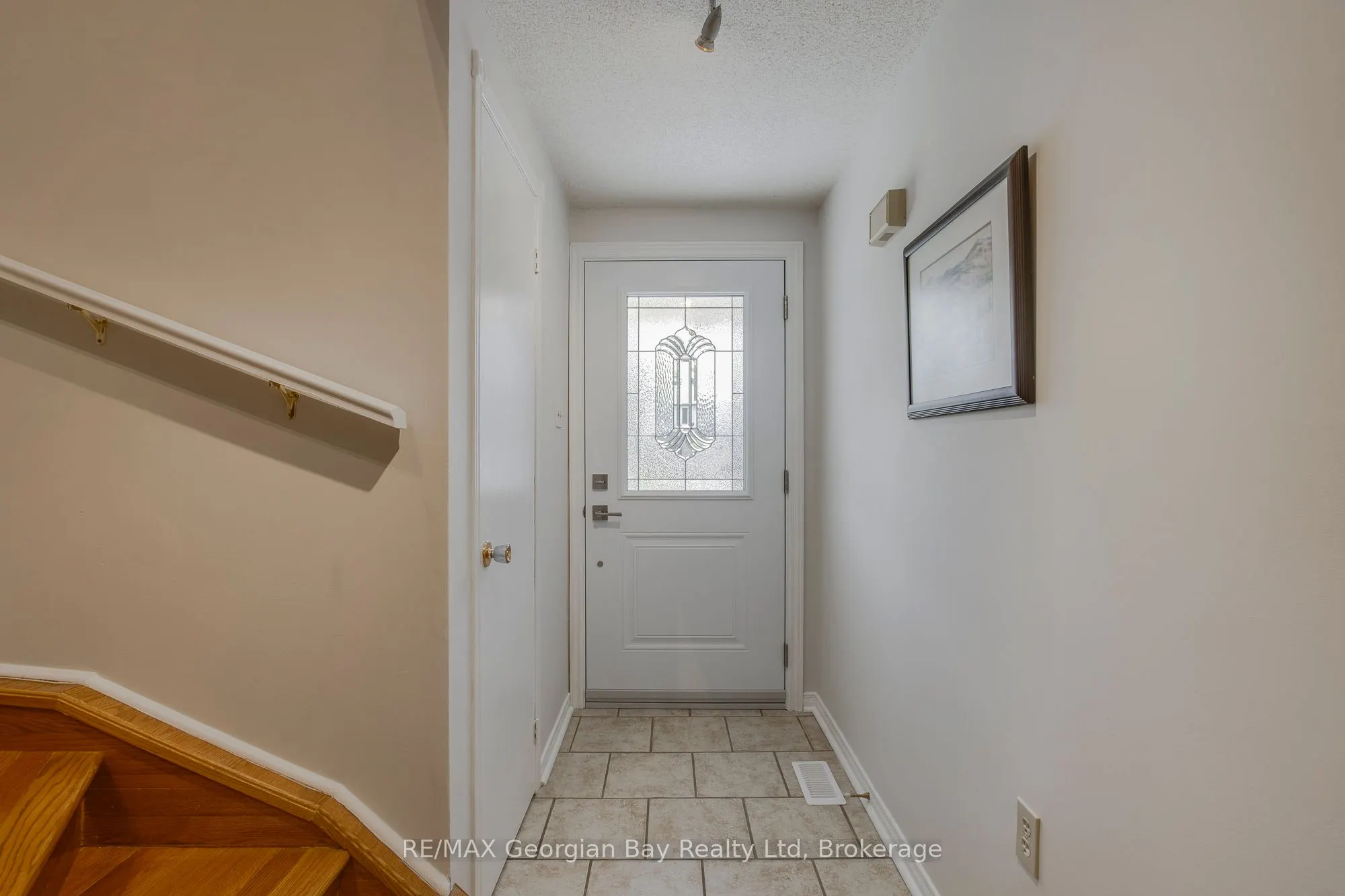 328 Rose Crescent