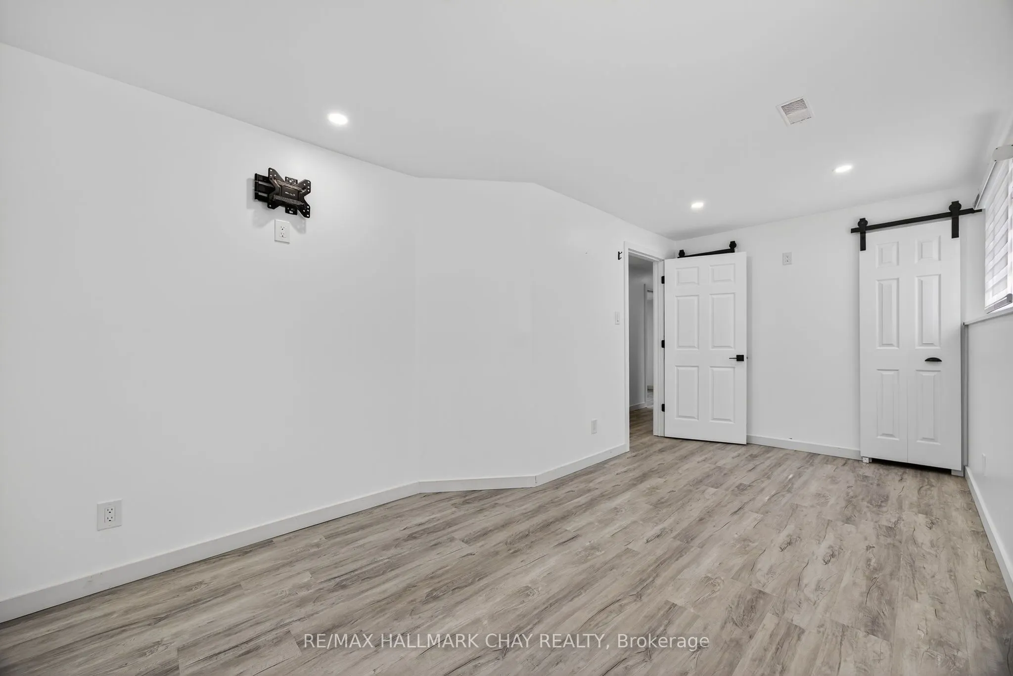 1777 George Johnston Road