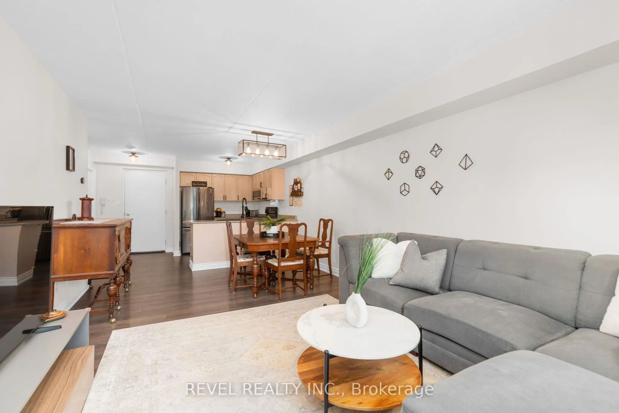 107 Bond Street, #206