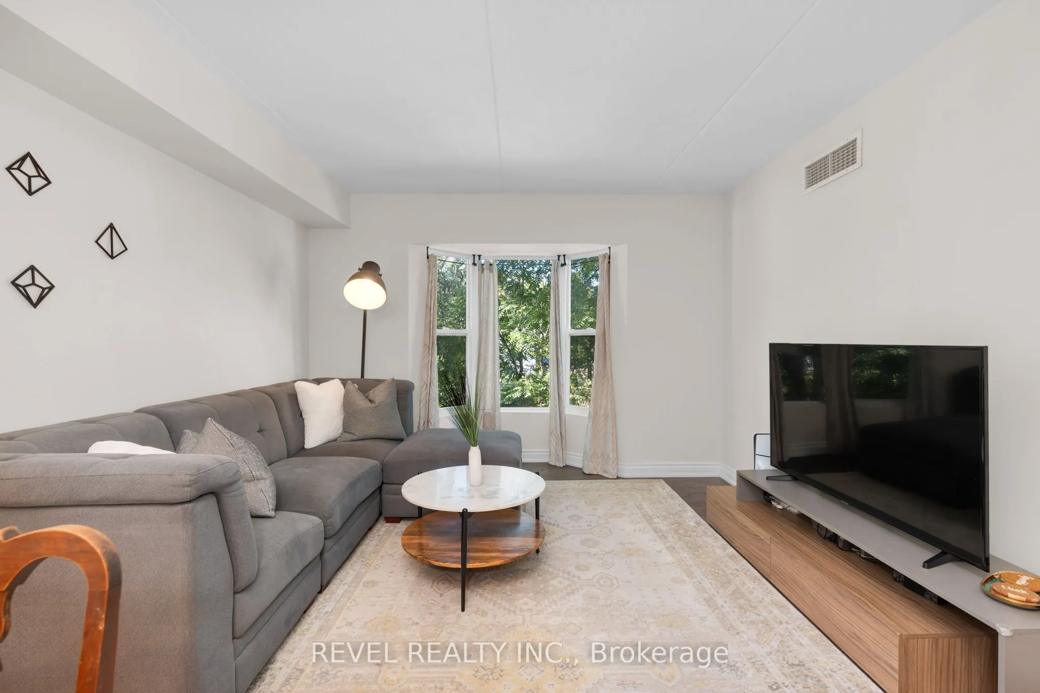 107 Bond Street, #206