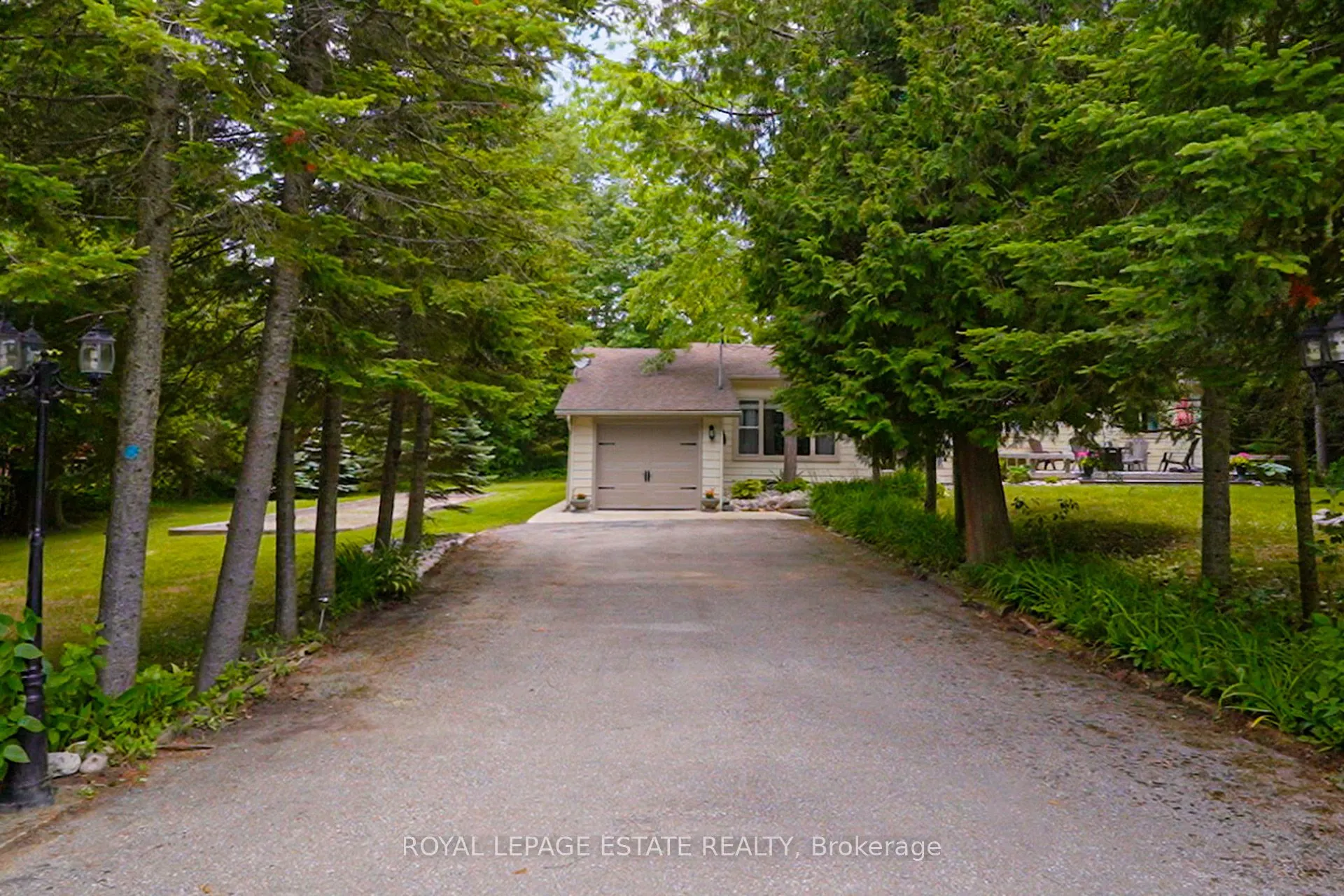 107 Nicole Boulevard
