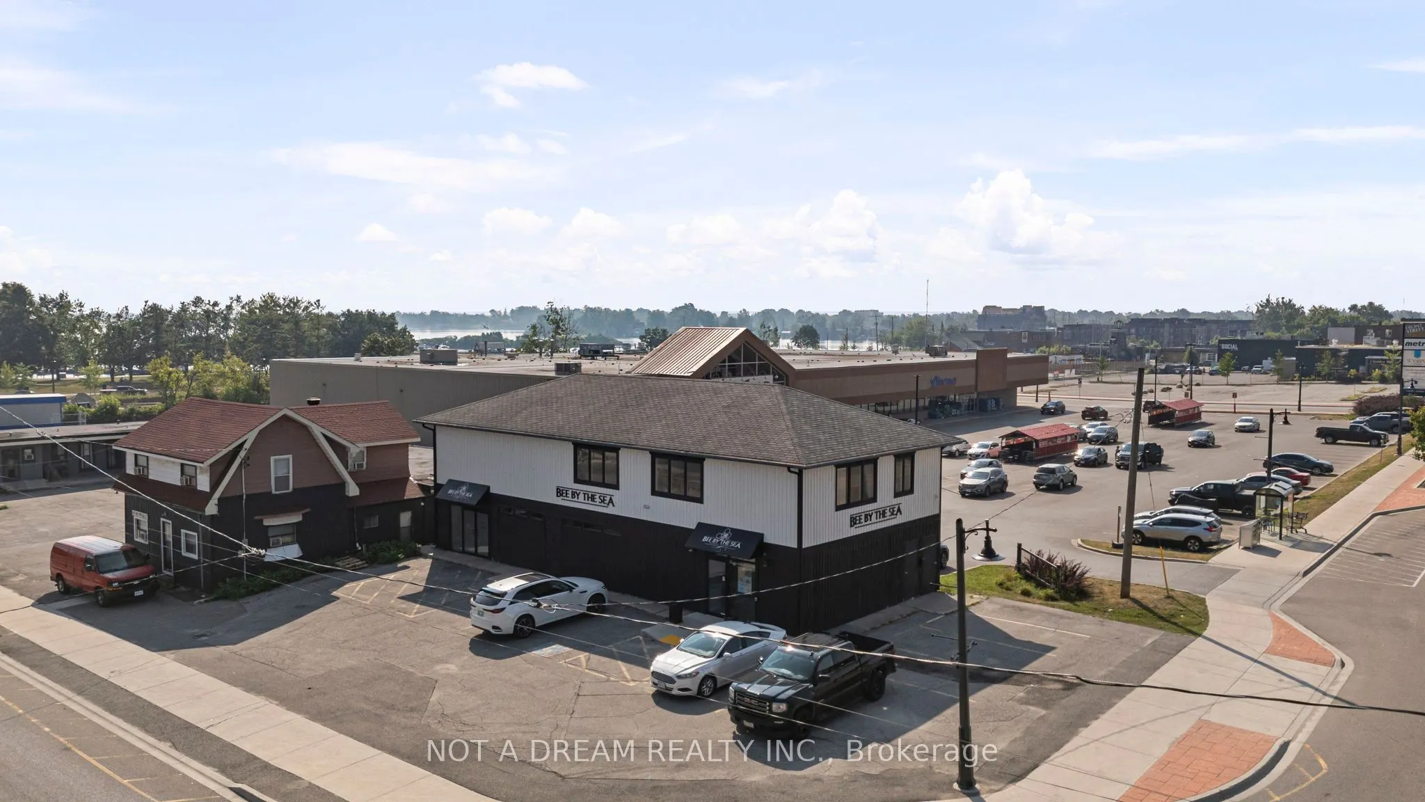 64 FRONT Street N