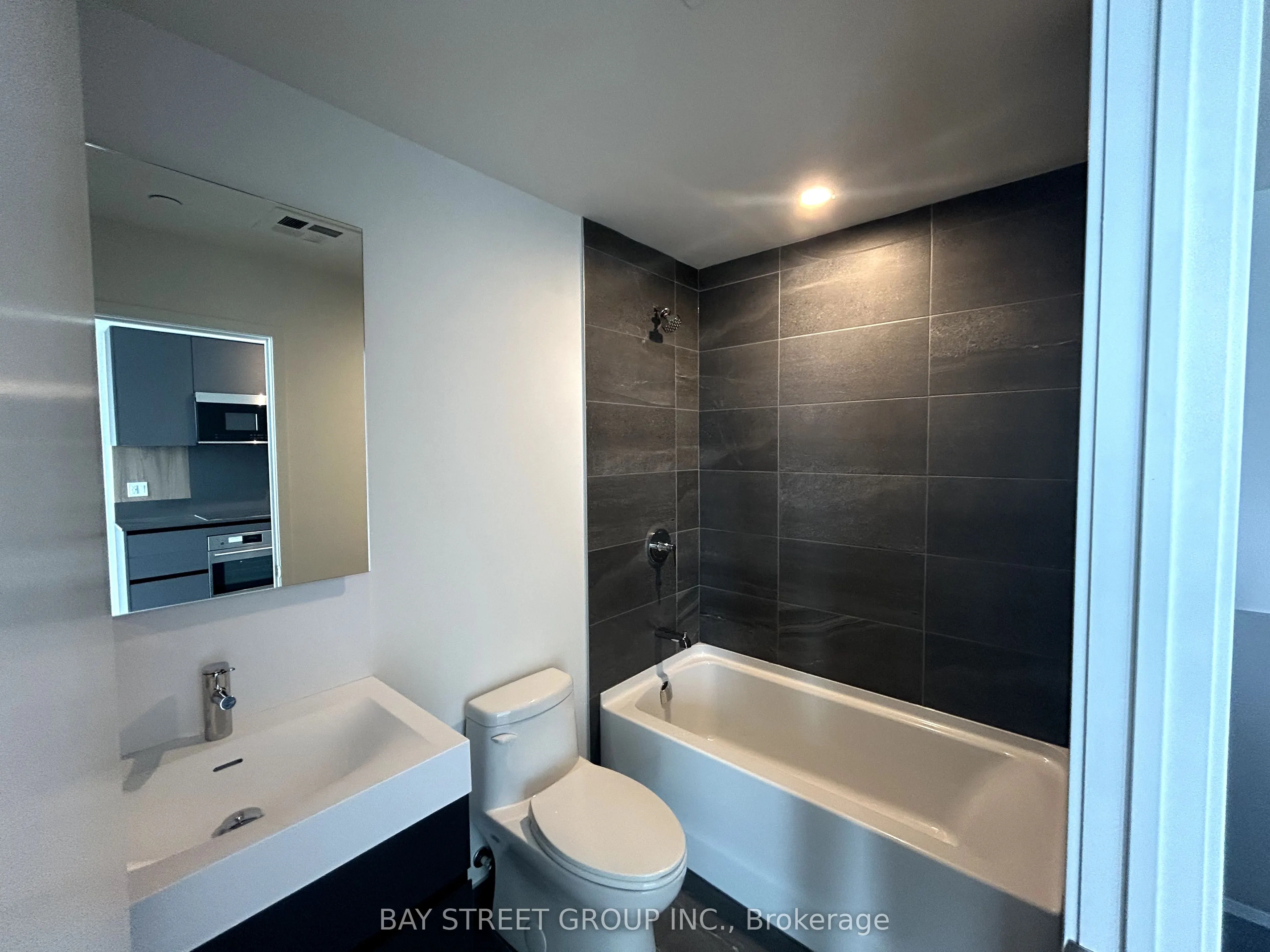 39 Mary Street, #1610