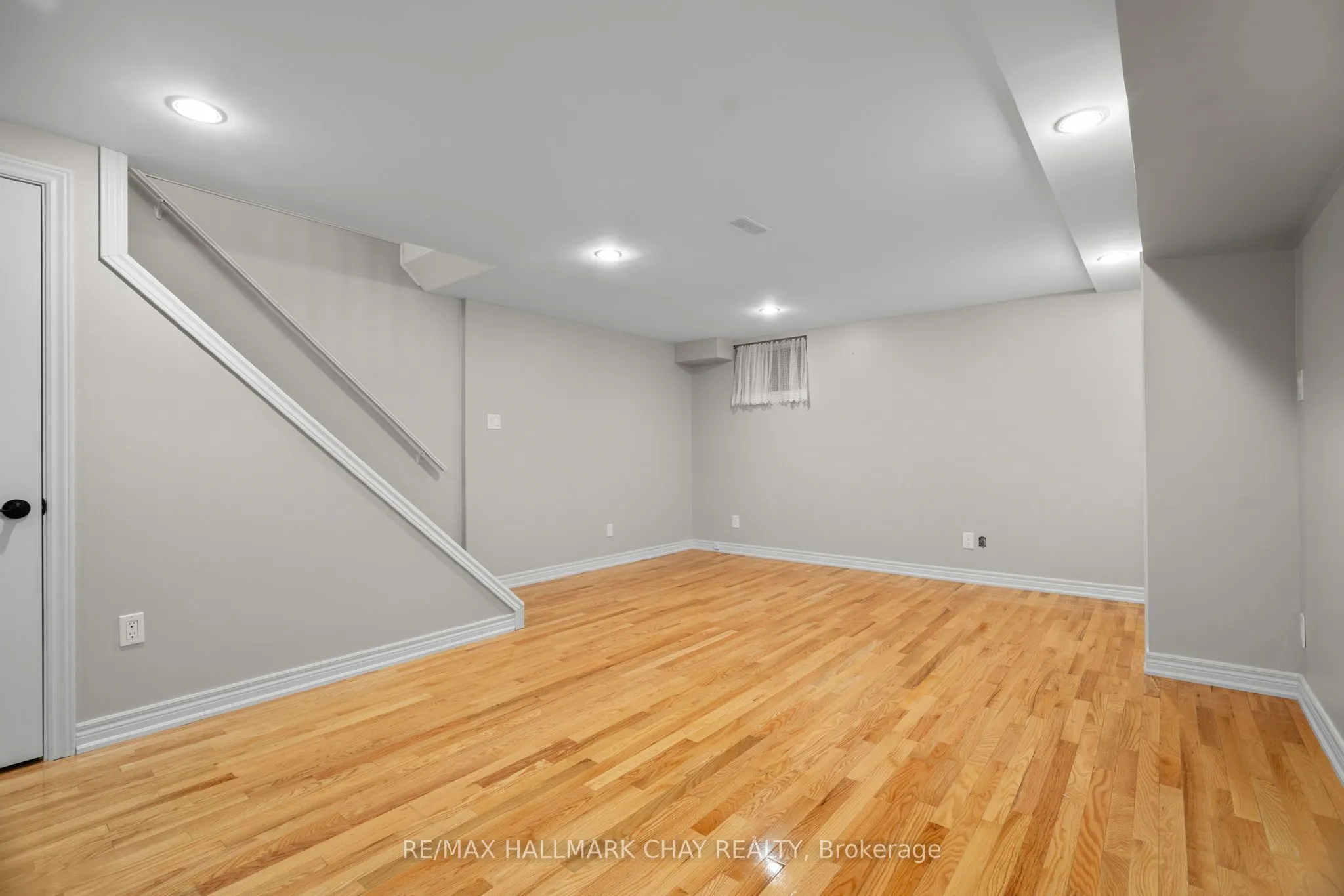 1 Olive Crescent, #4