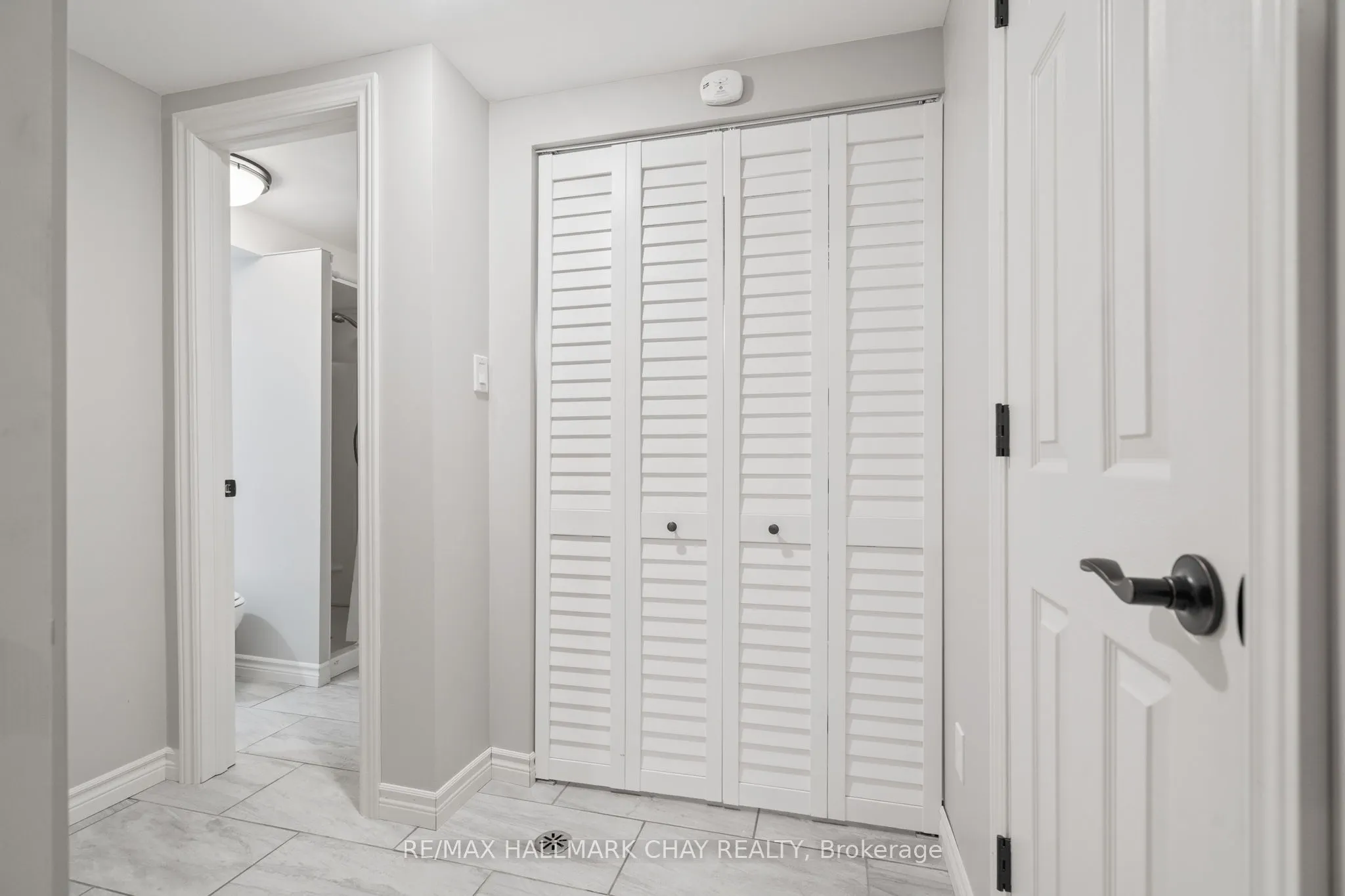 1 Olive Crescent, #4