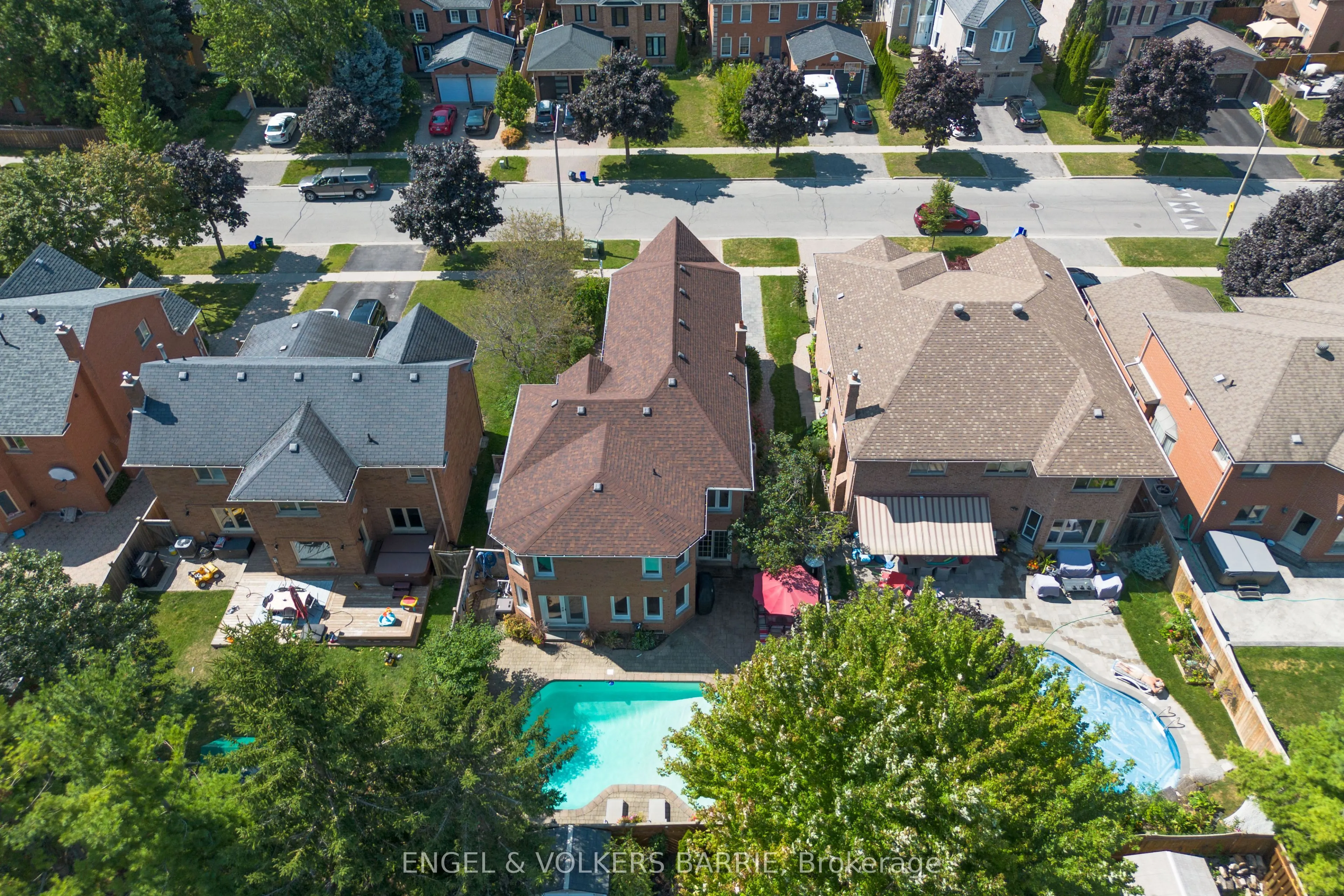 19 Grand Forest Drive