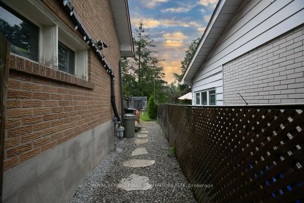 20 Ottaway Avenue