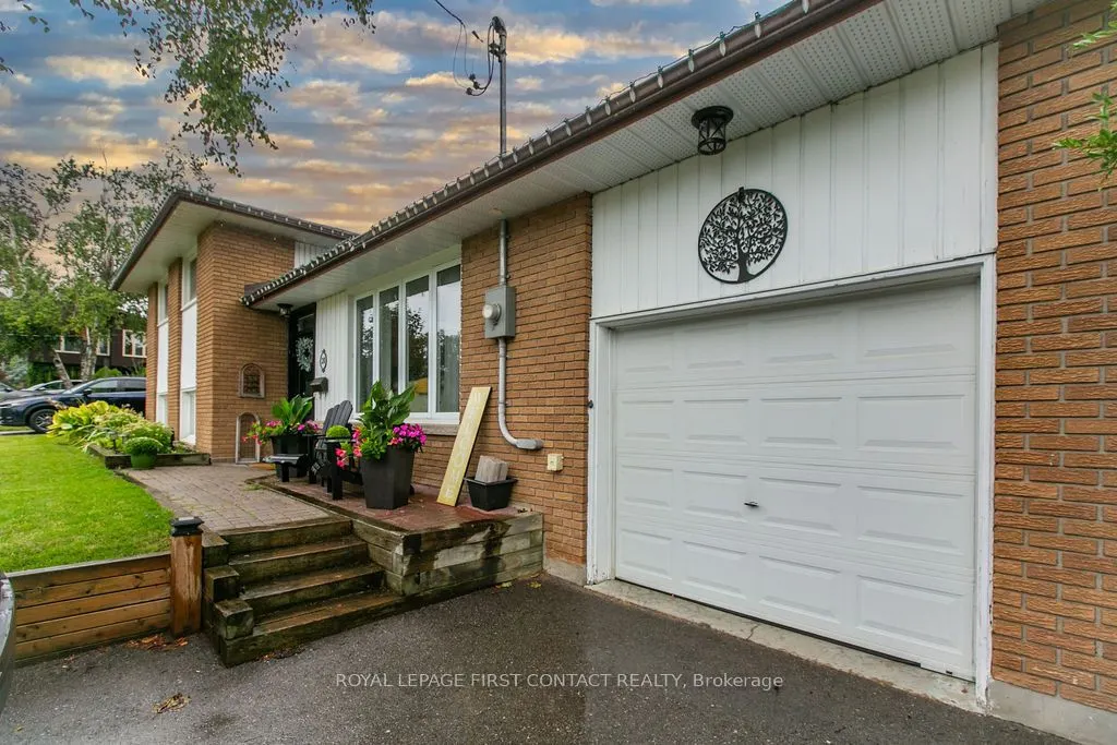 20 Ottaway Avenue