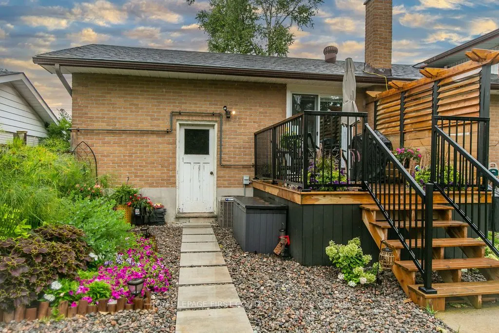 20 Ottaway Avenue