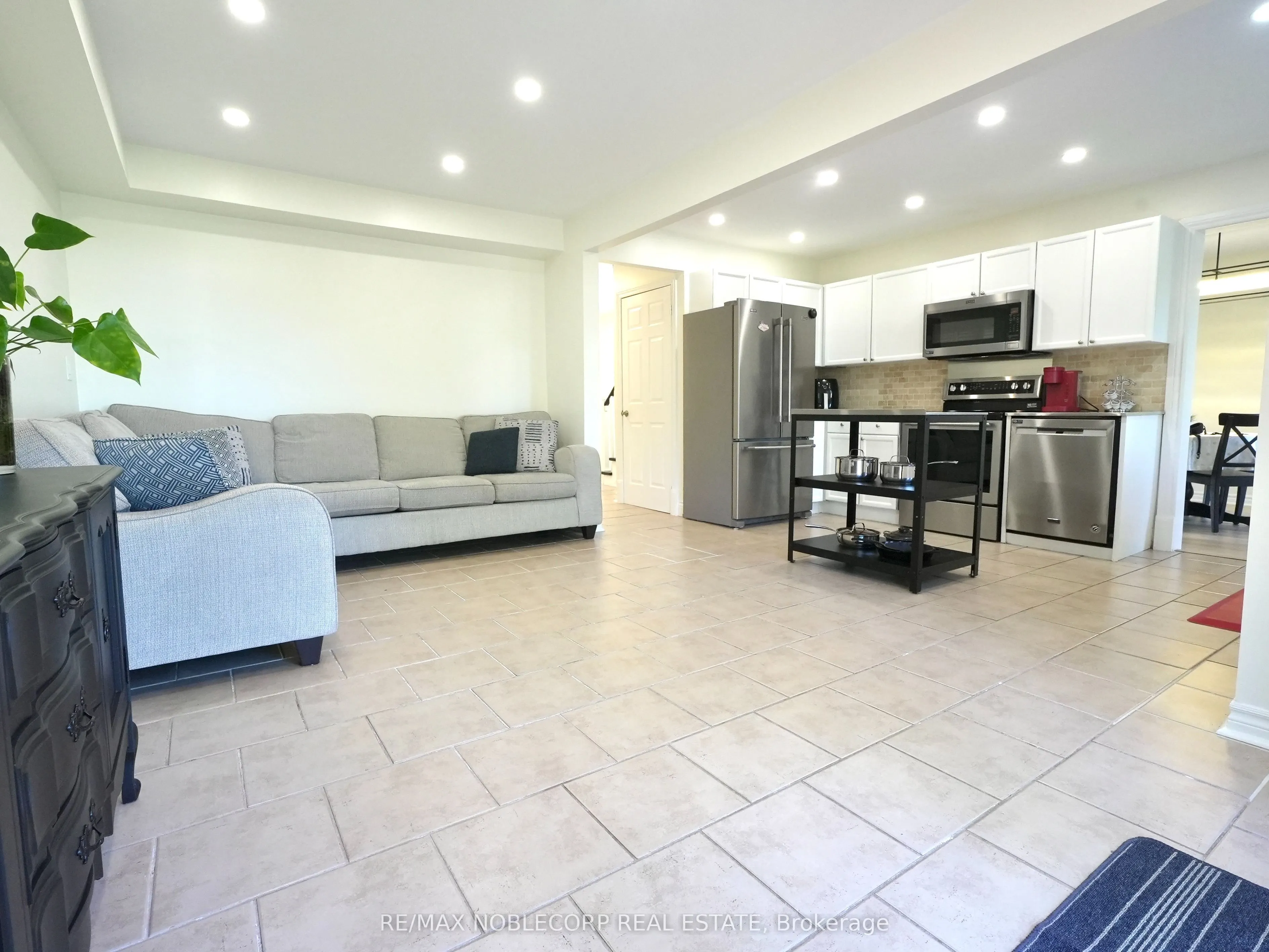 62 O'Shaughnessy Crescent