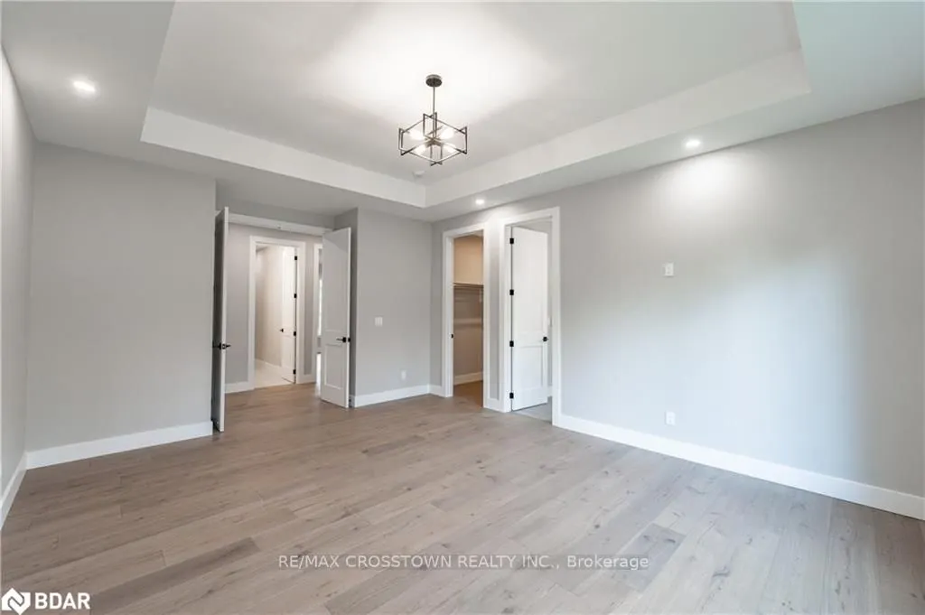 32 Alpine Way