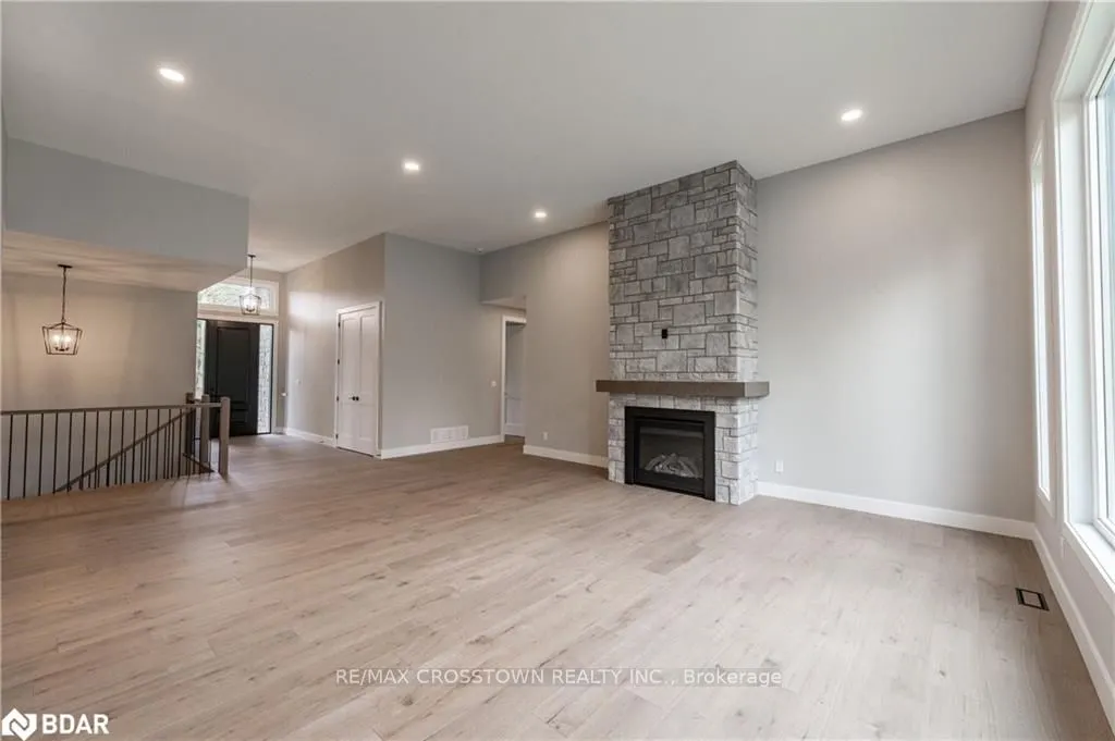 32 Alpine Way