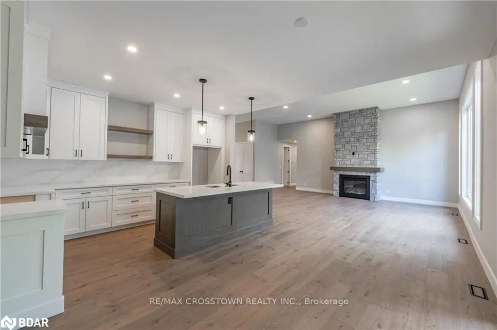 32 Alpine Way