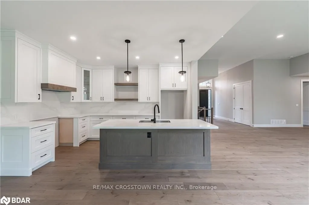 32 Alpine Way