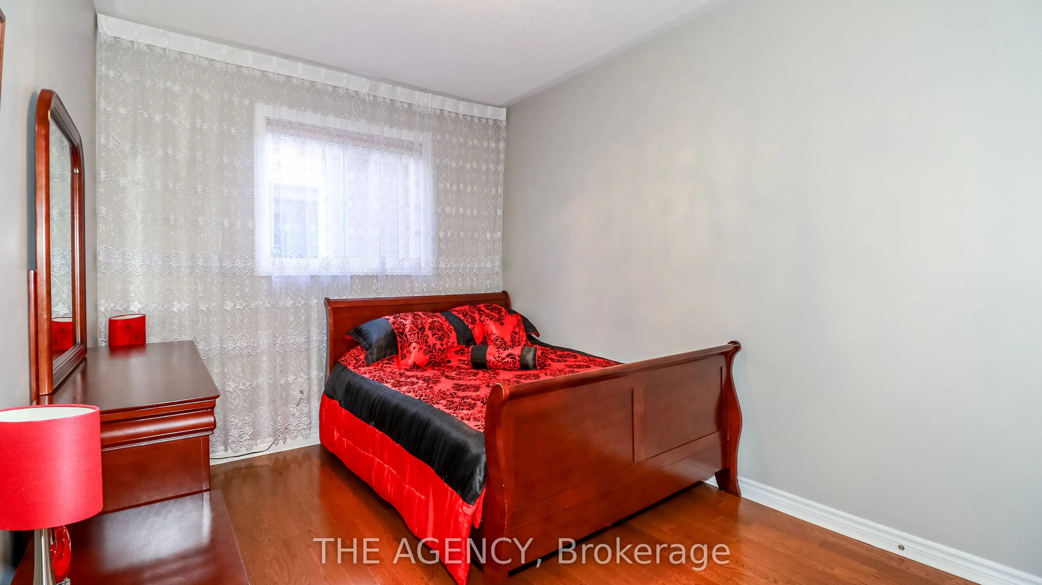 26 Regalia Way