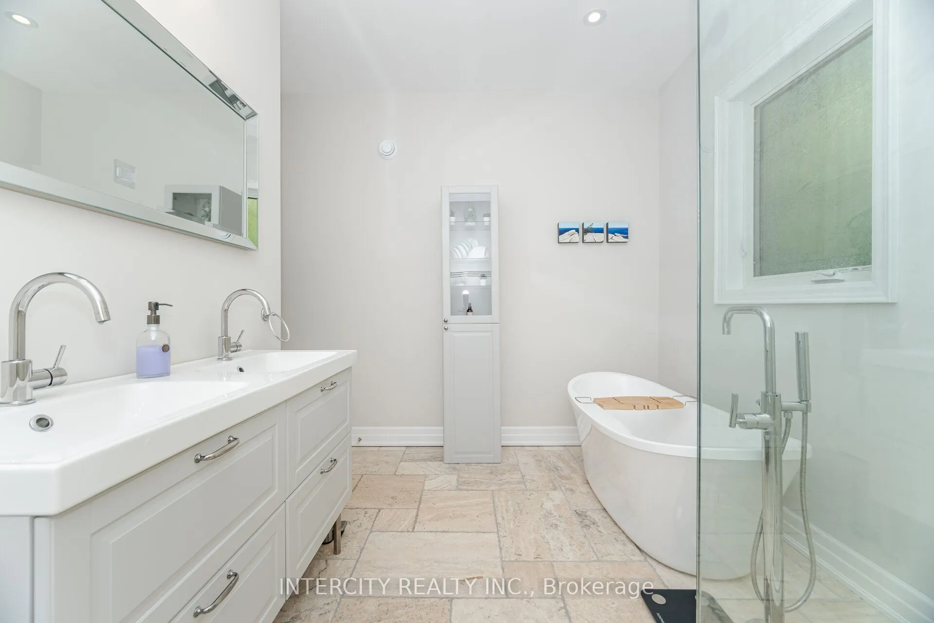 41 Tall Pines Drive