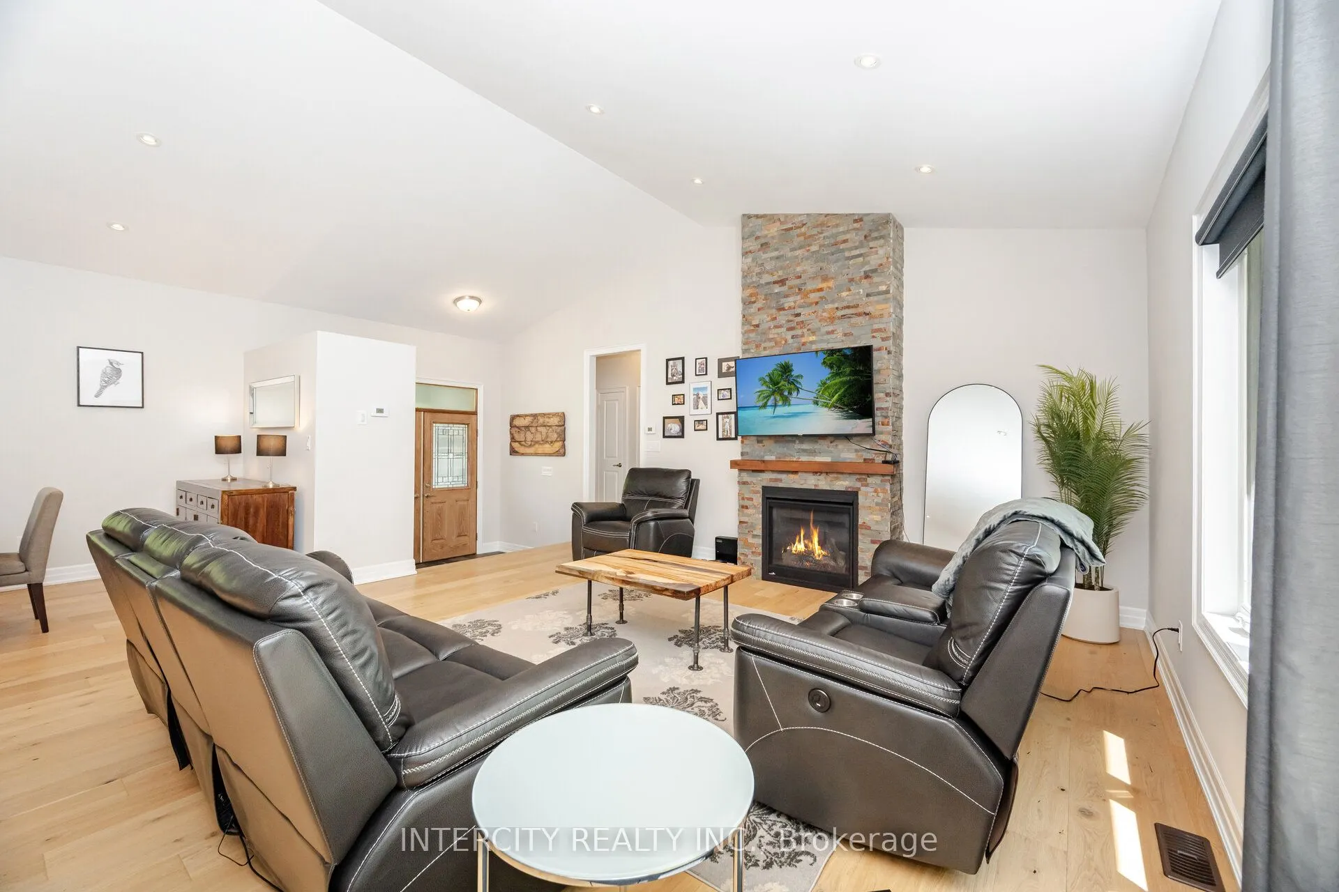 41 Tall Pines Drive