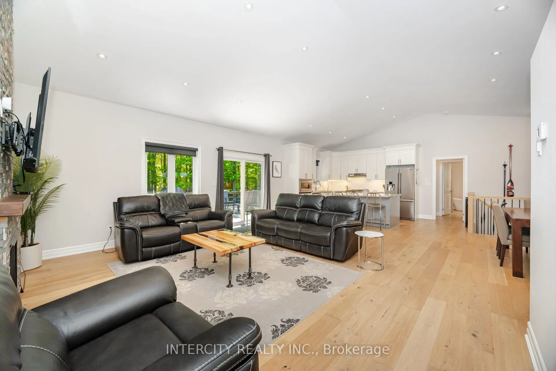 41 Tall Pines Drive