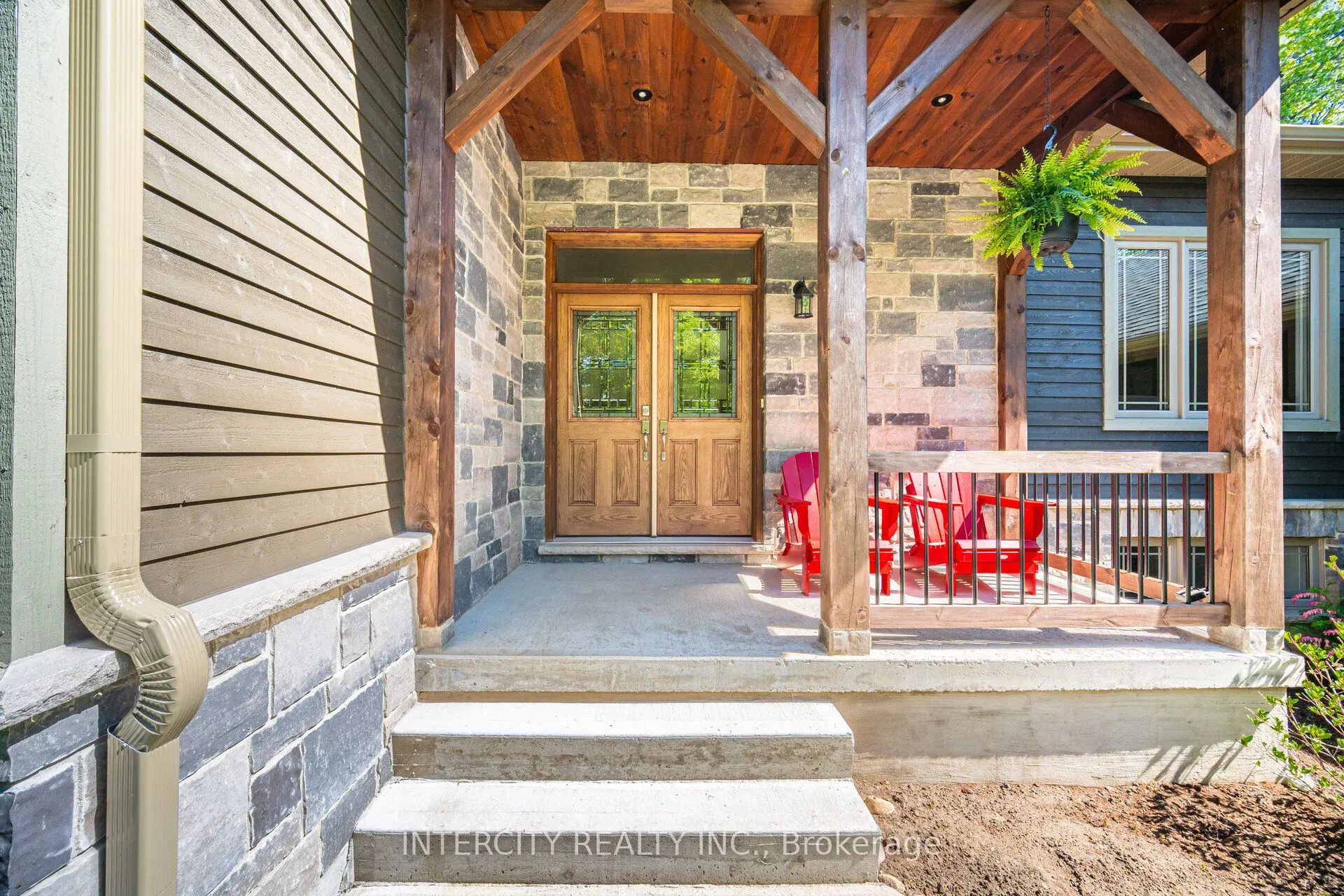 41 Tall Pines Drive