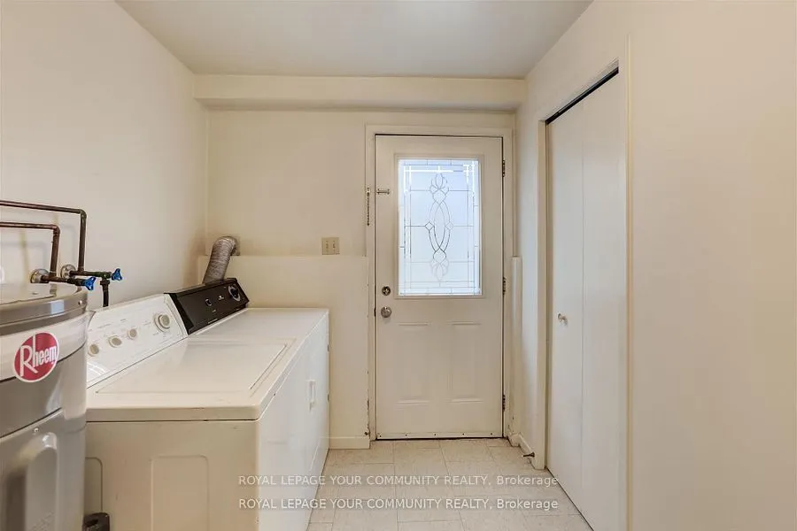 386 Essa Rd Lower Level Road