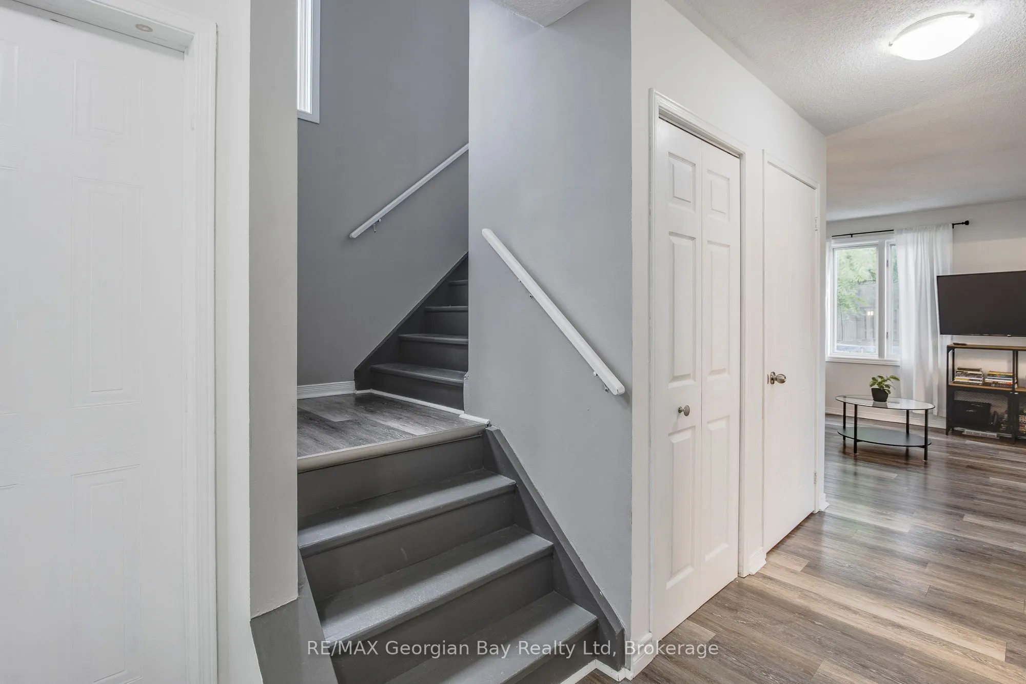 319 Ellen Street