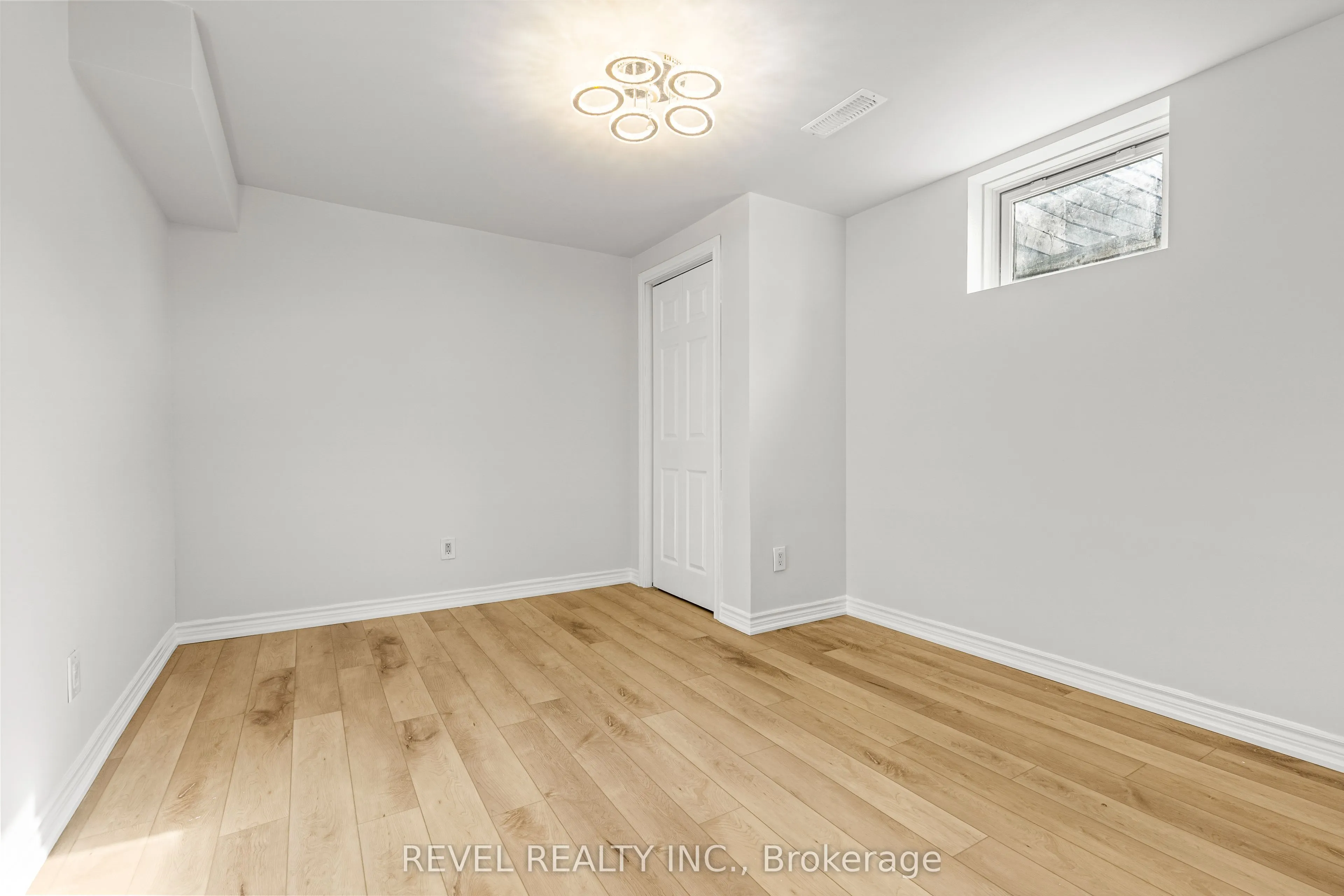 1 Glenhill Drive