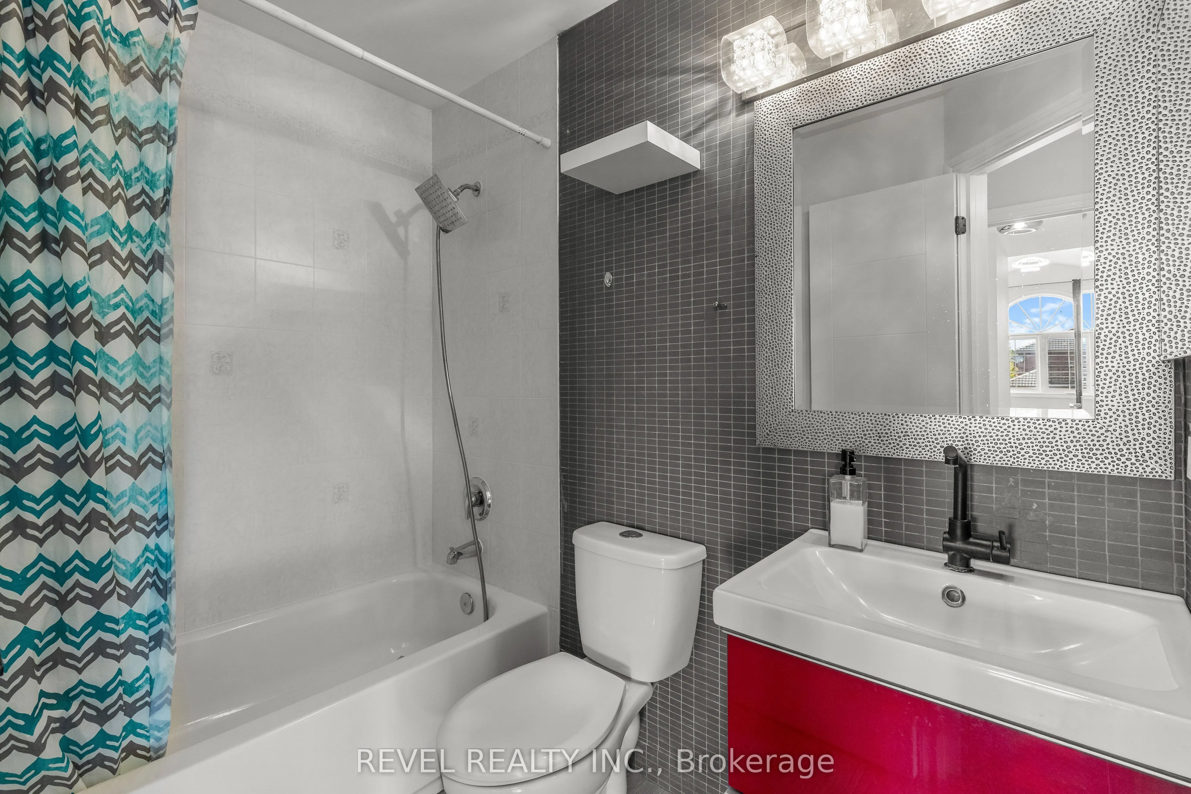 1 Glenhill Drive