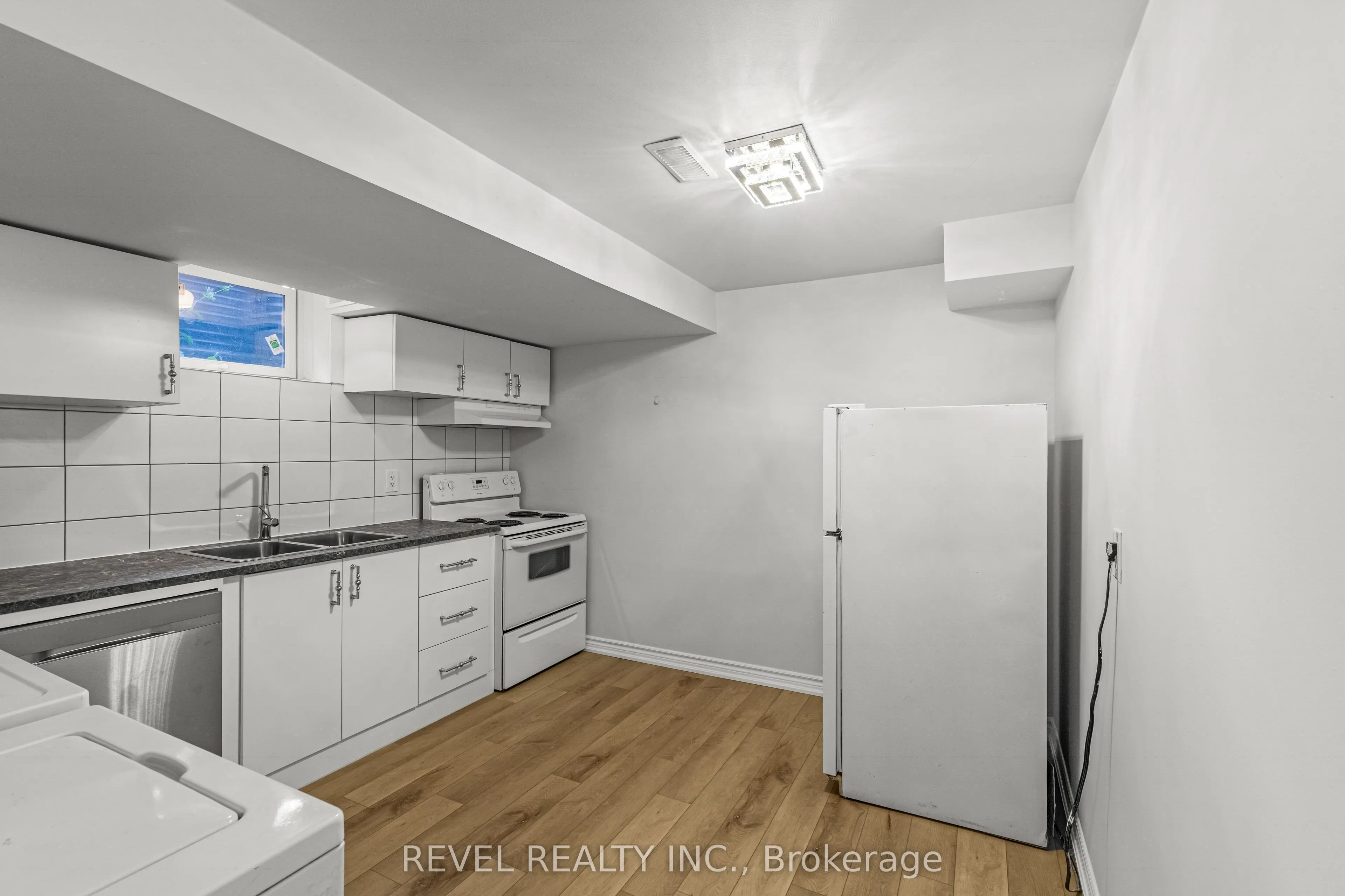1 Glenhill Drive