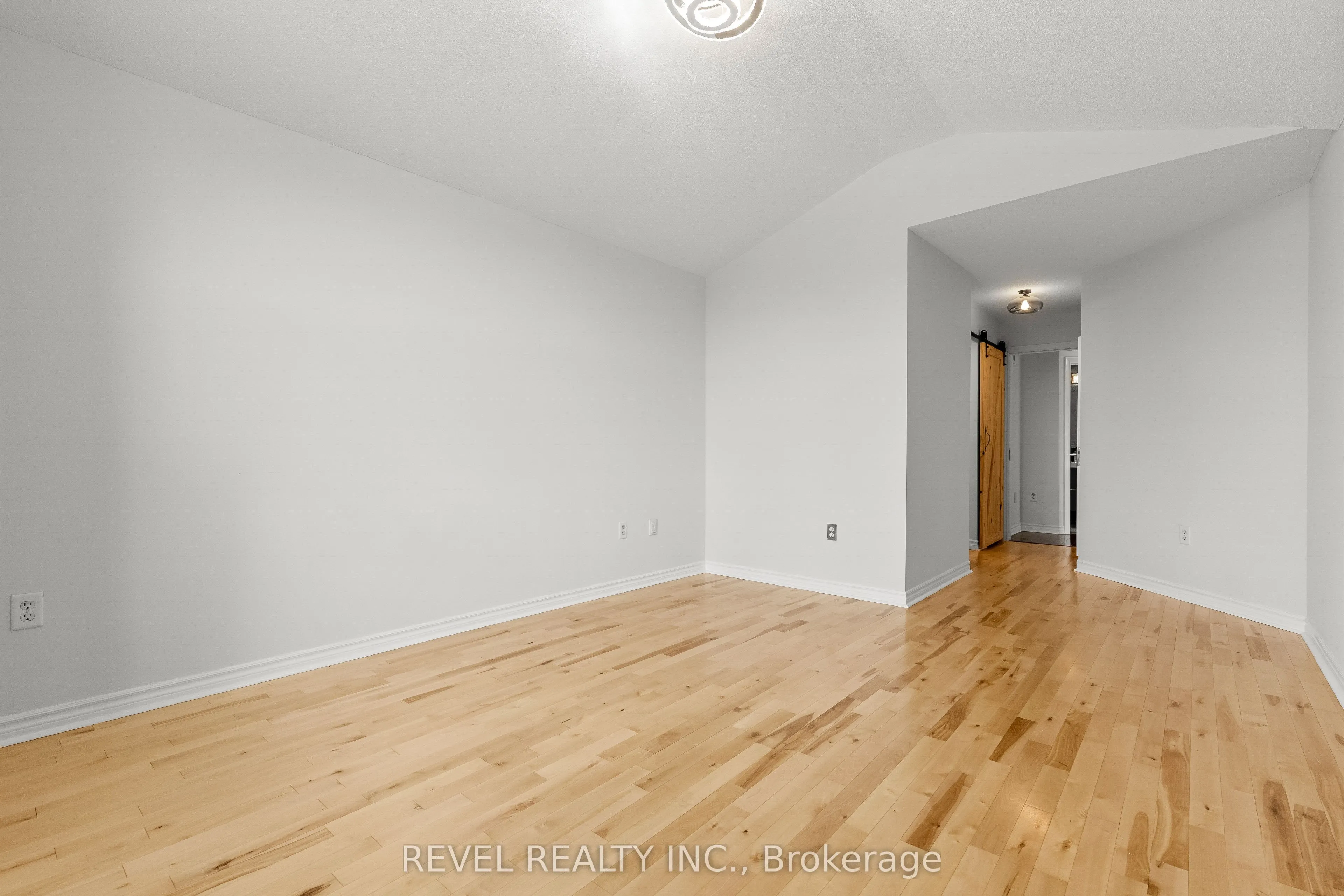 1 Glenhill Drive