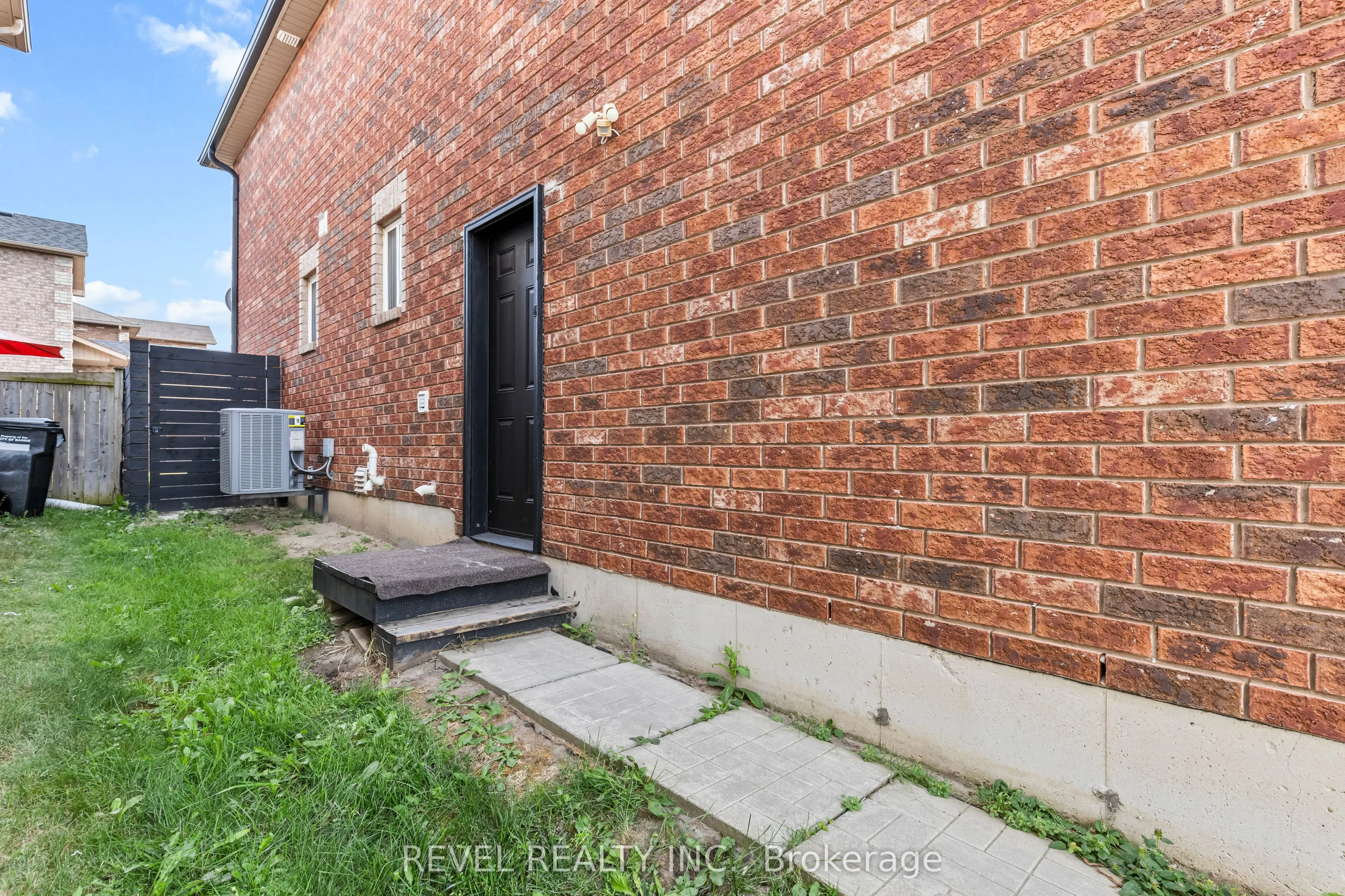 1 Glenhill Drive