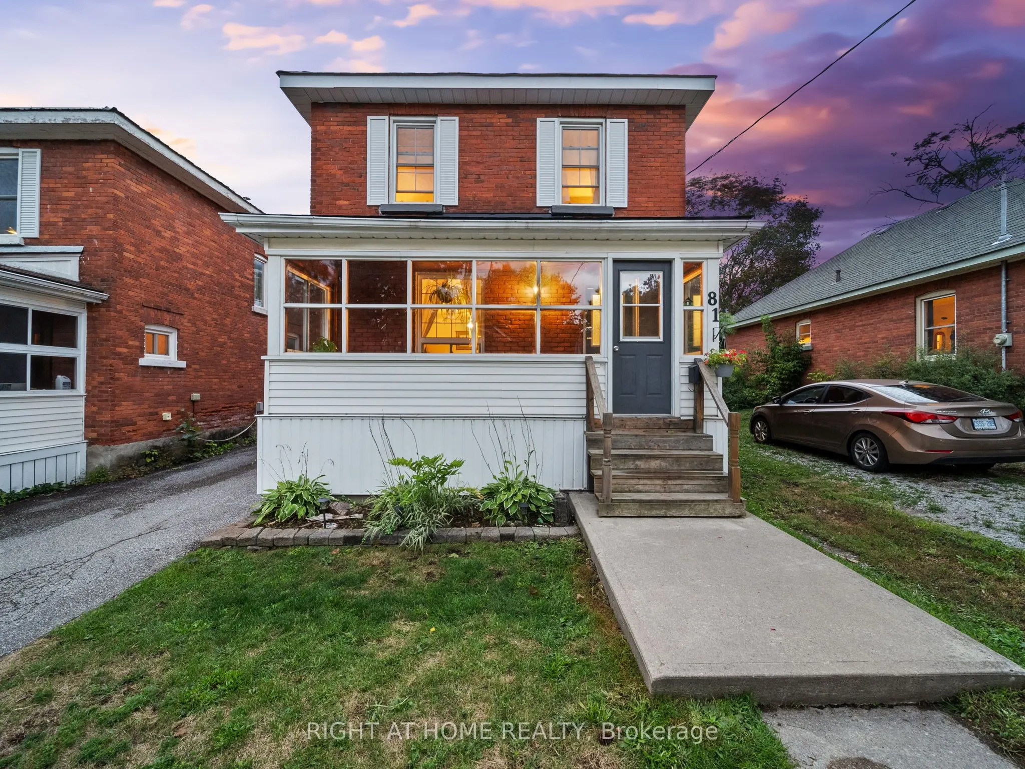 81 Douglas Street
