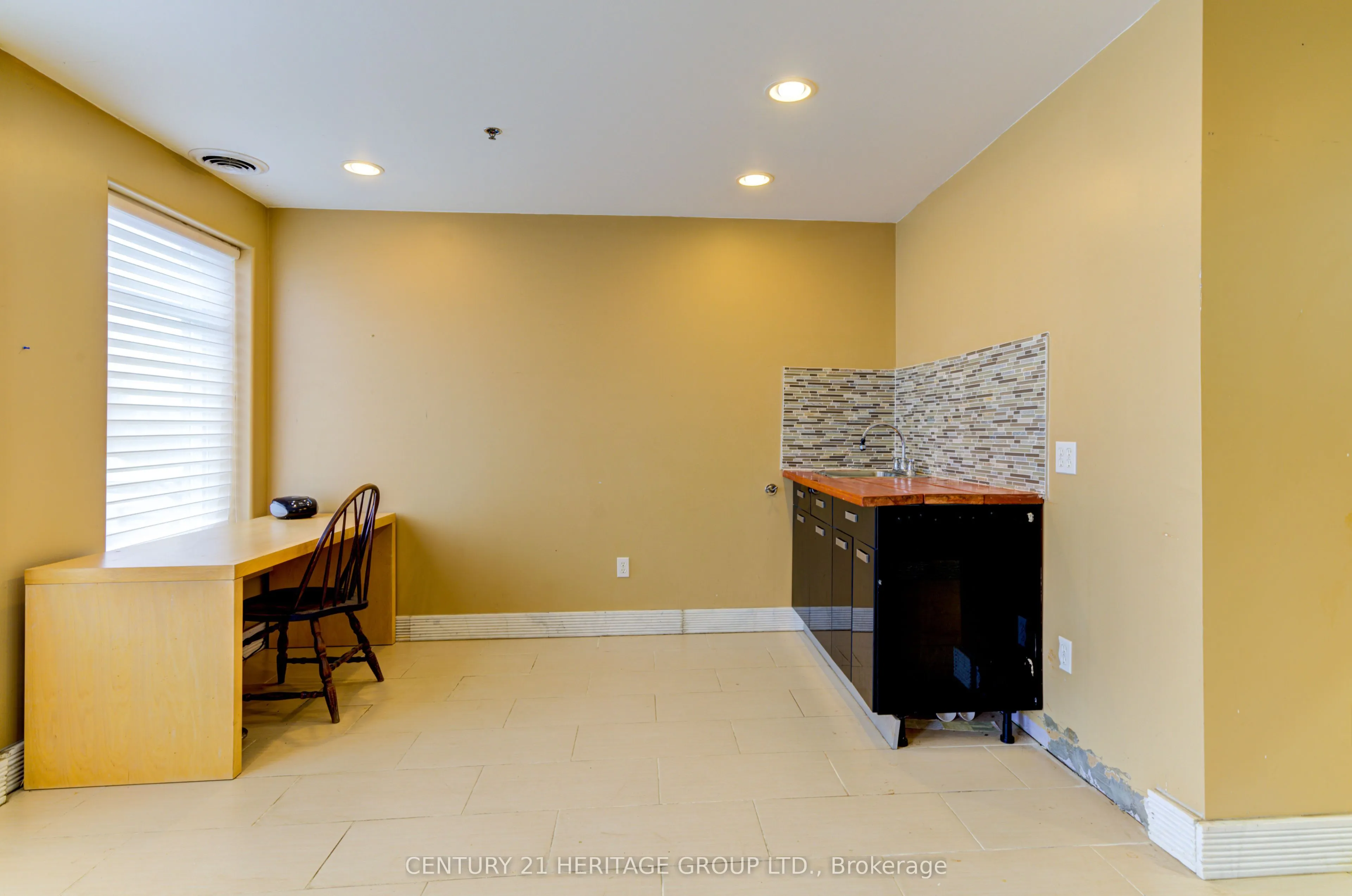 647 Welham Road, #6