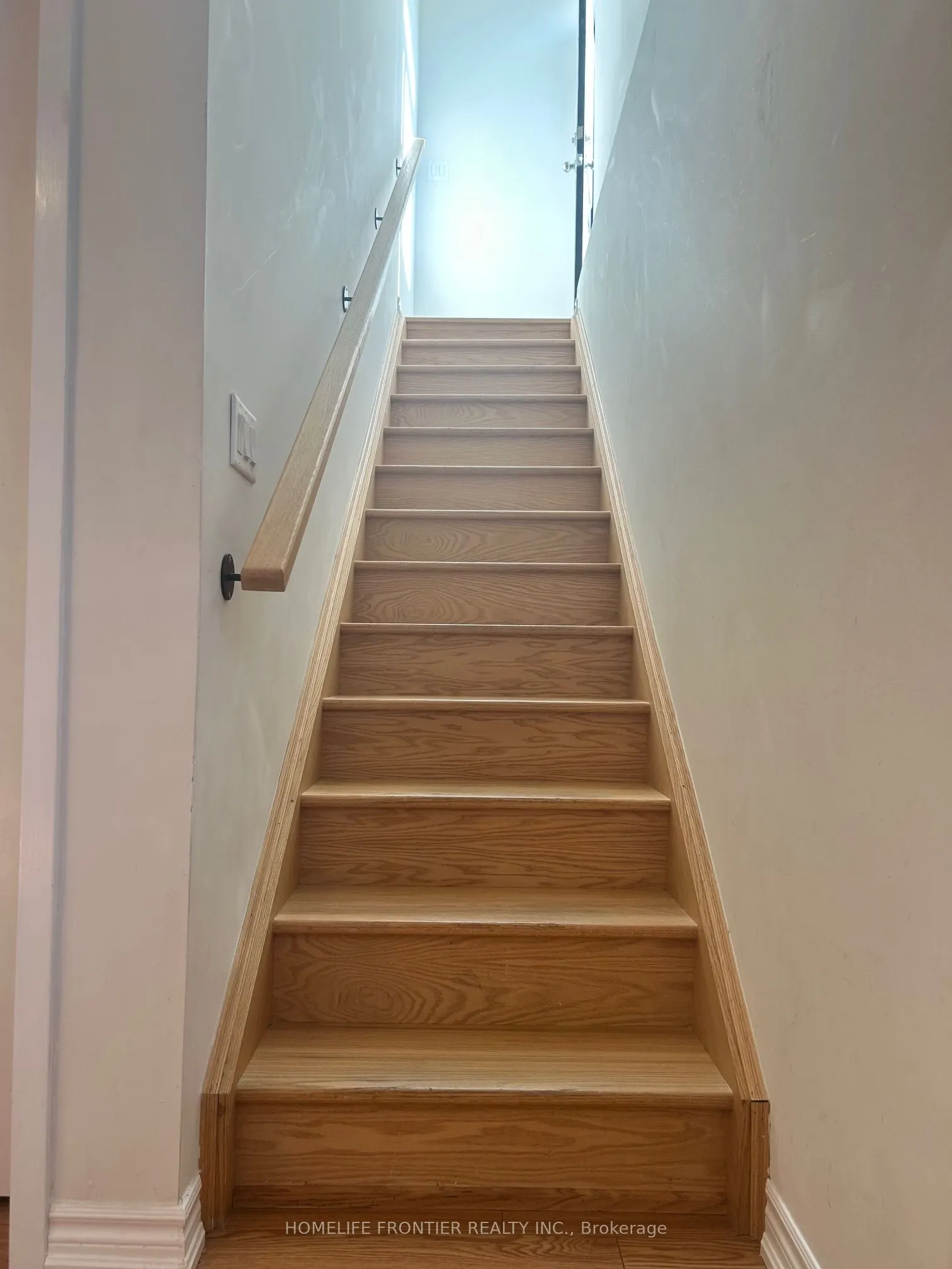 2 Valleybrook Road, #(Lower Level) Unit 1