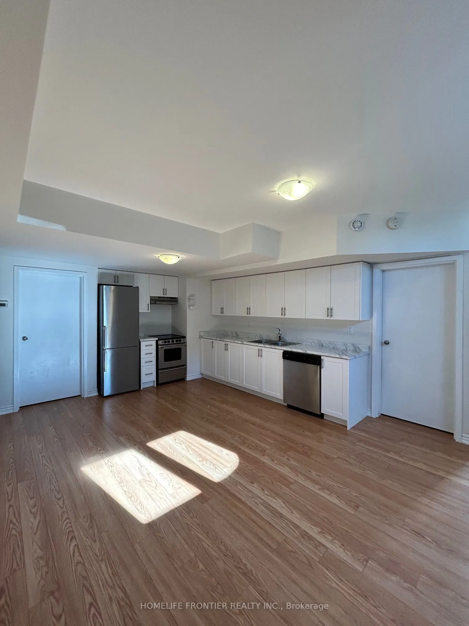 2 Valleybrook Road, #(Lower Level) Unit 1