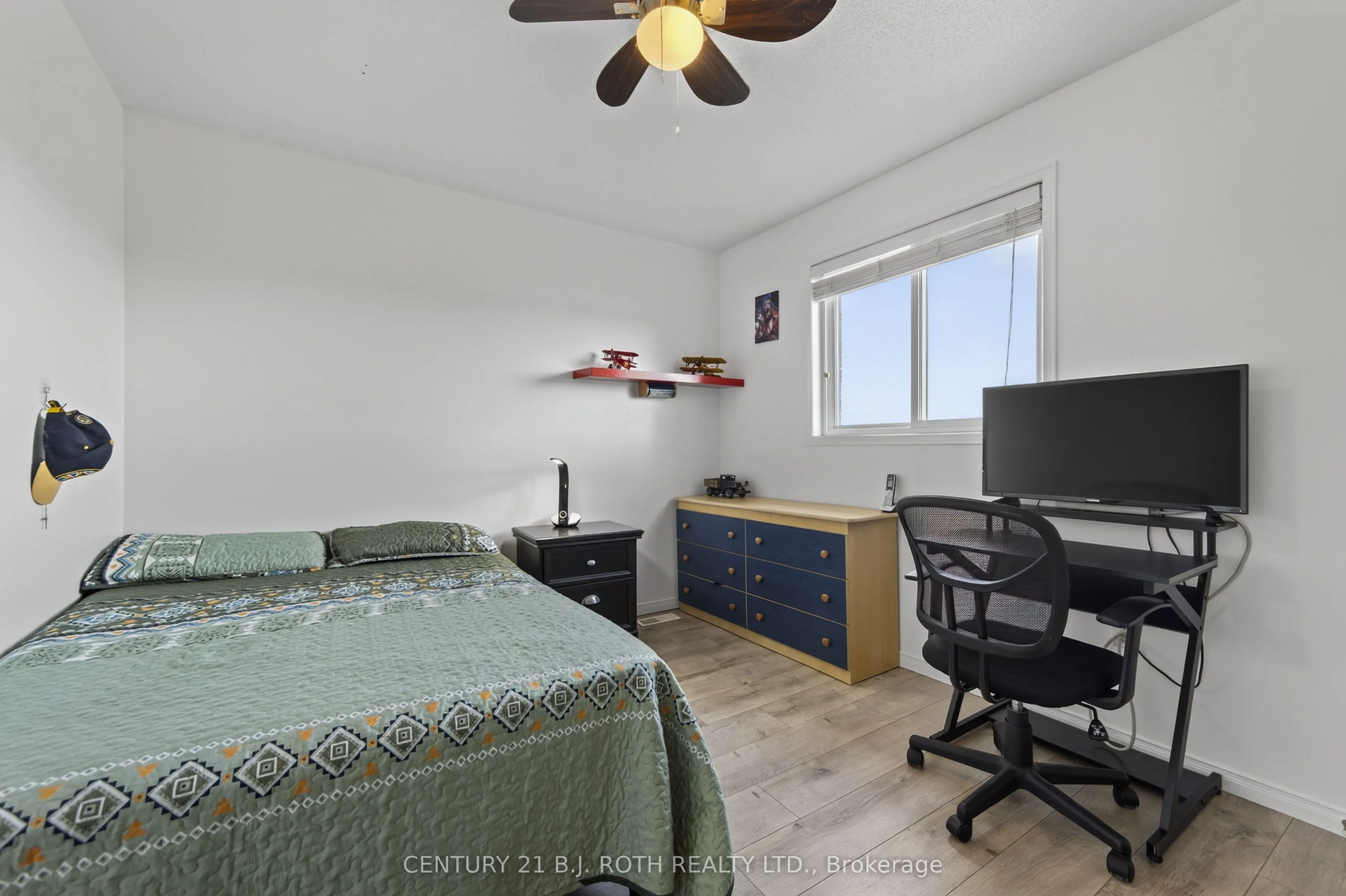 7 Round Leaf Court